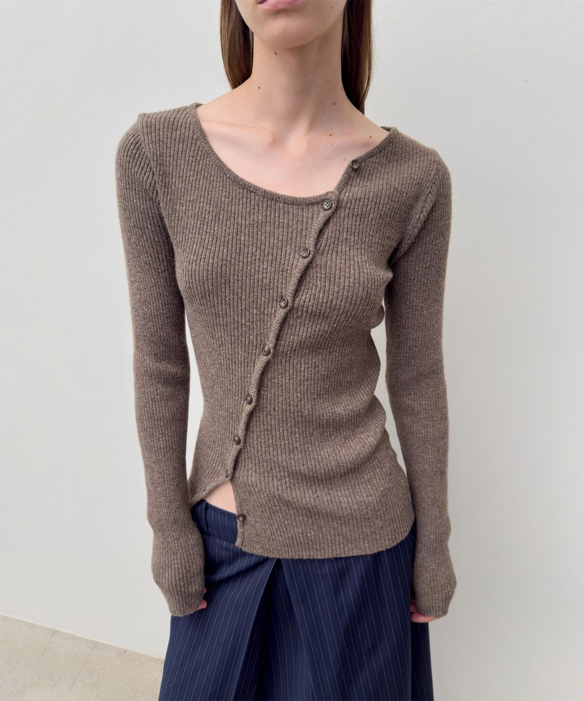 다이애그널(DIAGONAL) DIAGONAL BUTTON KNIT (brown)