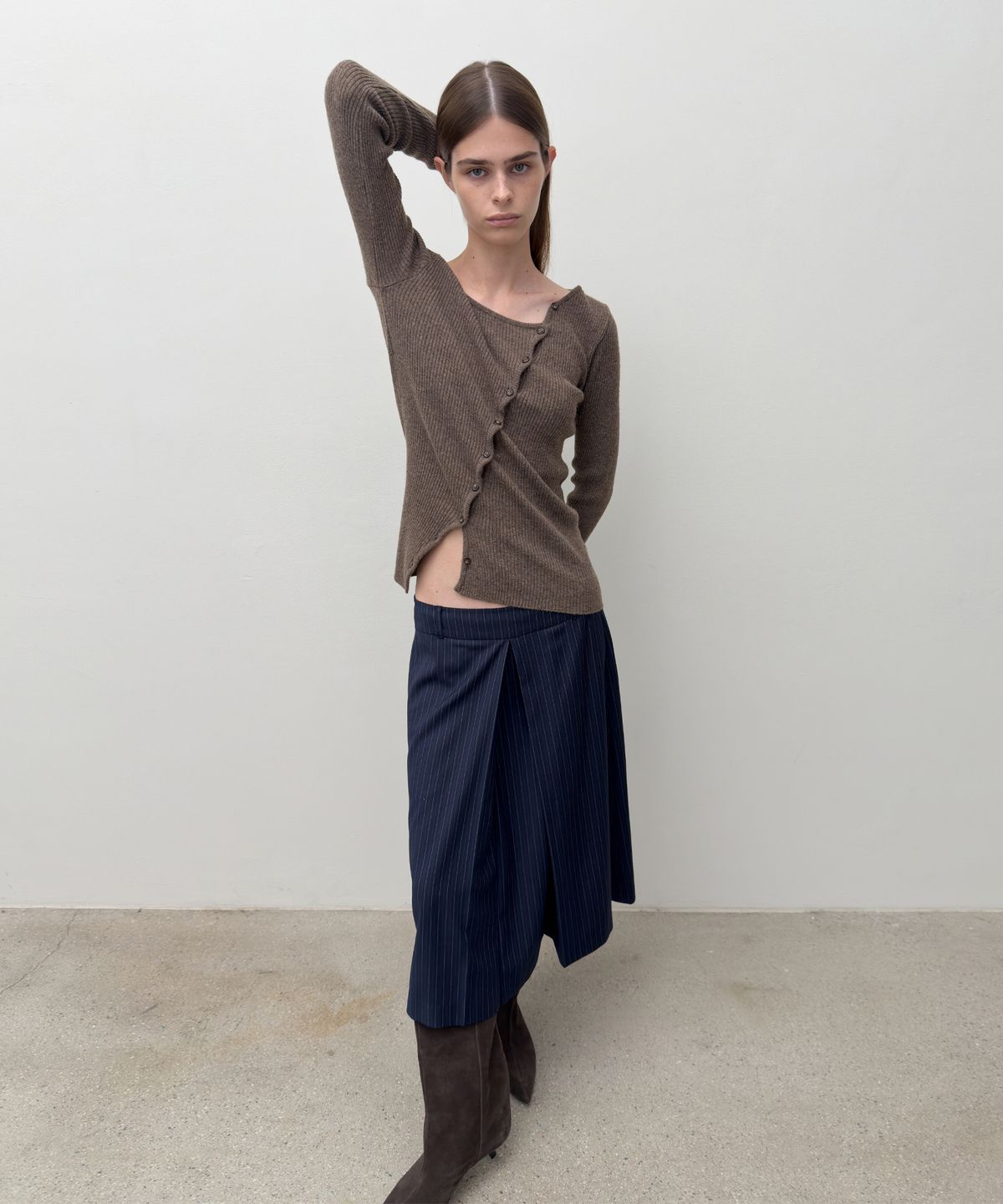 다이애그널(DIAGONAL) DIAGONAL BUTTON KNIT (brown)
