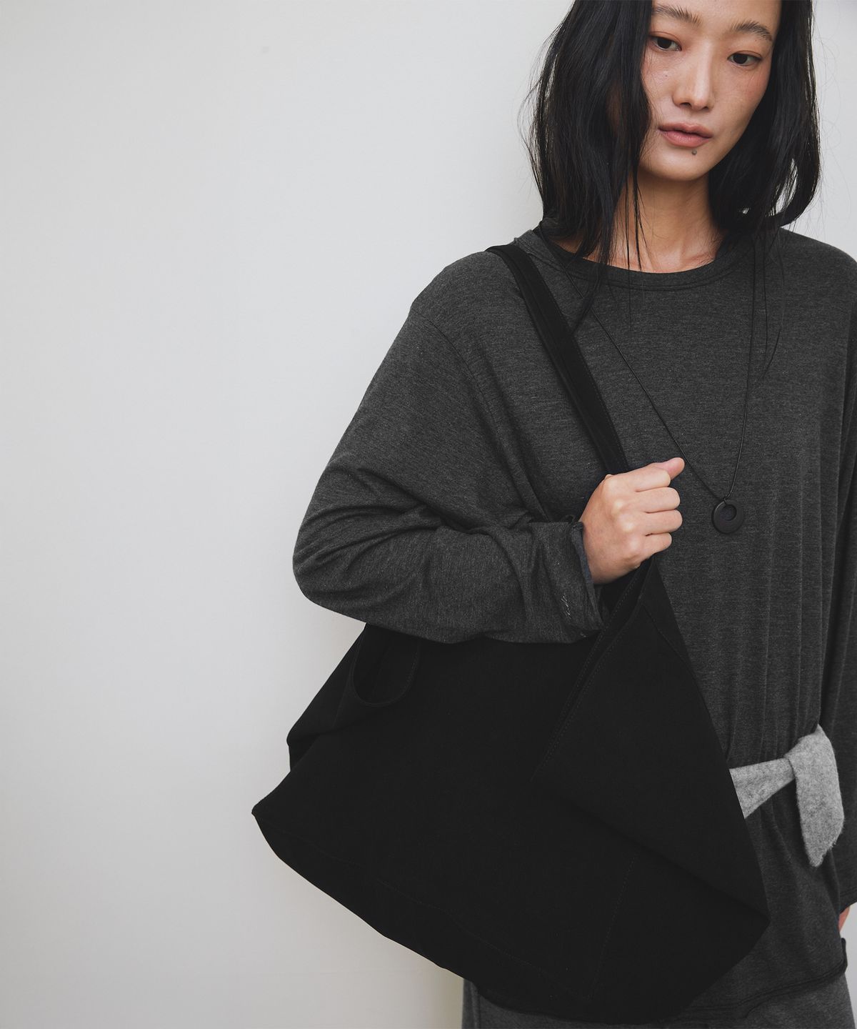 로우타이드(LOW TIDE) SUEDE URBAN BAG [BLACK]