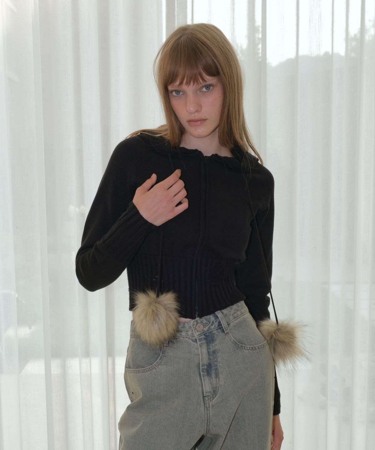 오디너리 홀리데이(ORDINARY HOLIDAY) POM-POM KNIT HOOD ZIP-UP [BLACK]
