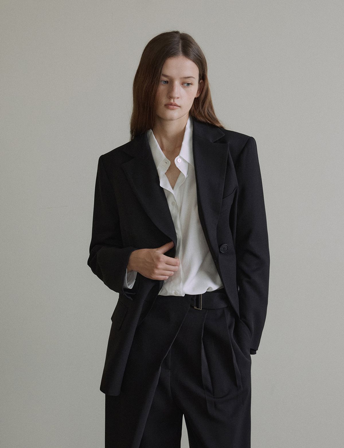 더엘로(THEELO) Slant Double Jacket (Black)