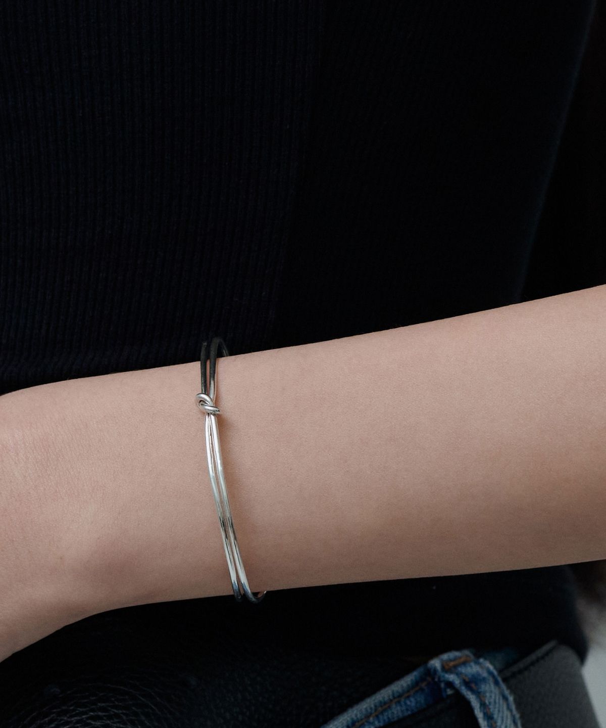 바라두(BARADU) 925 Knotted bangle bracelet