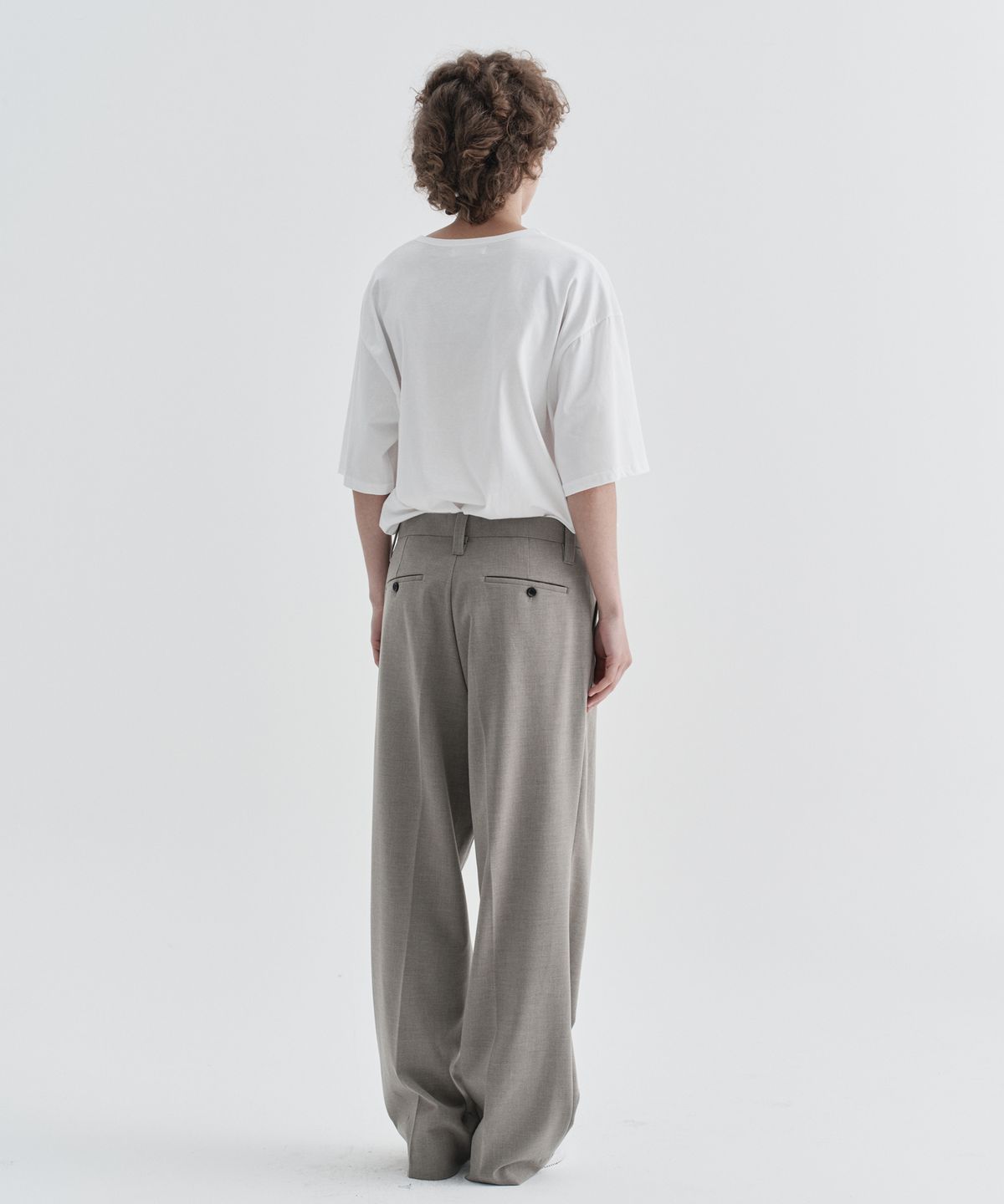 이지오 우먼(EZIO WOMEN) W Classic Straight Slacks_Beige
