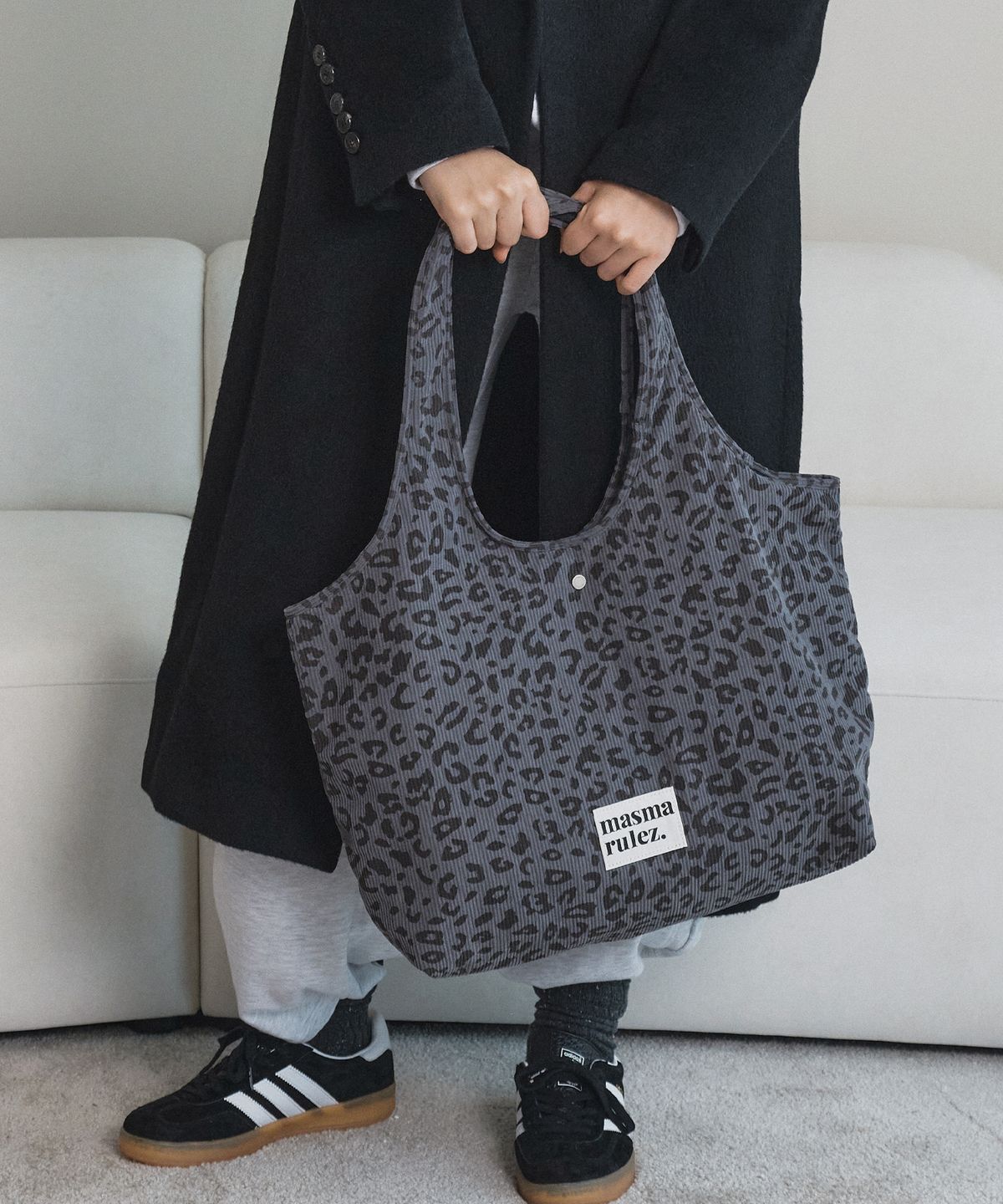 마스마룰즈(MASMARULEZ) Loose fit big shoulder bag_Leopard mauve blue