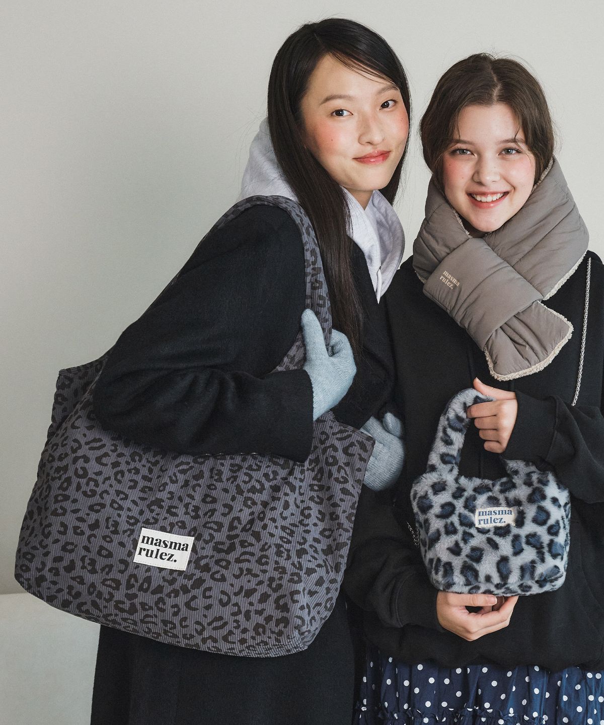마스마룰즈(MASMARULEZ) Loose fit big shoulder bag_Leopard mauve blue