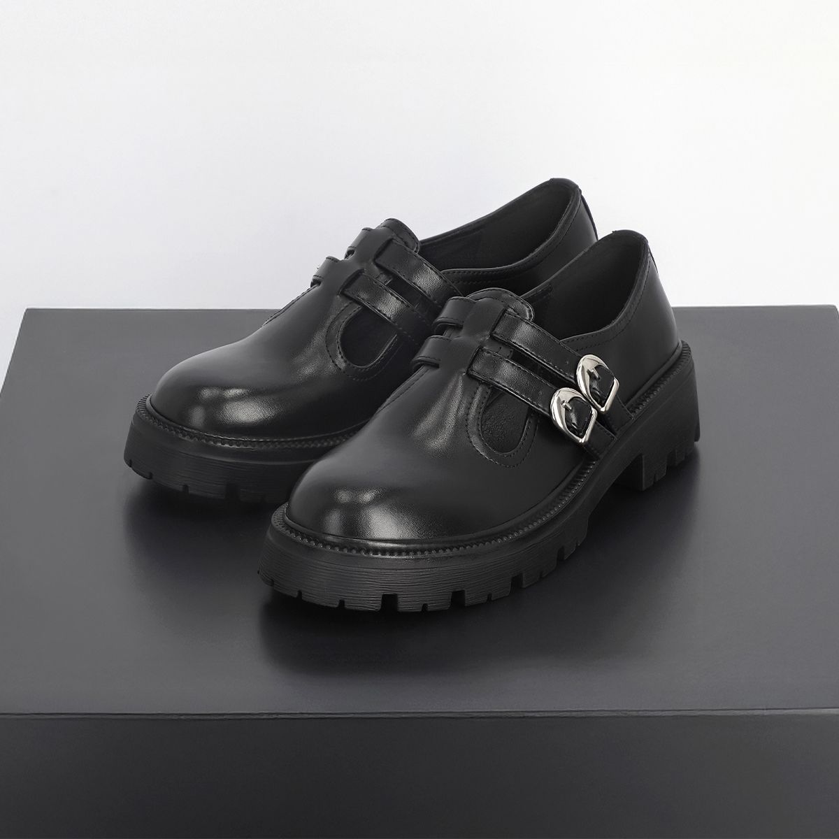 엘칸토(ELCANTO) 마쯔 여성 더블 T스트랩 캐주얼 로퍼 4.5cm LCWC60M539
