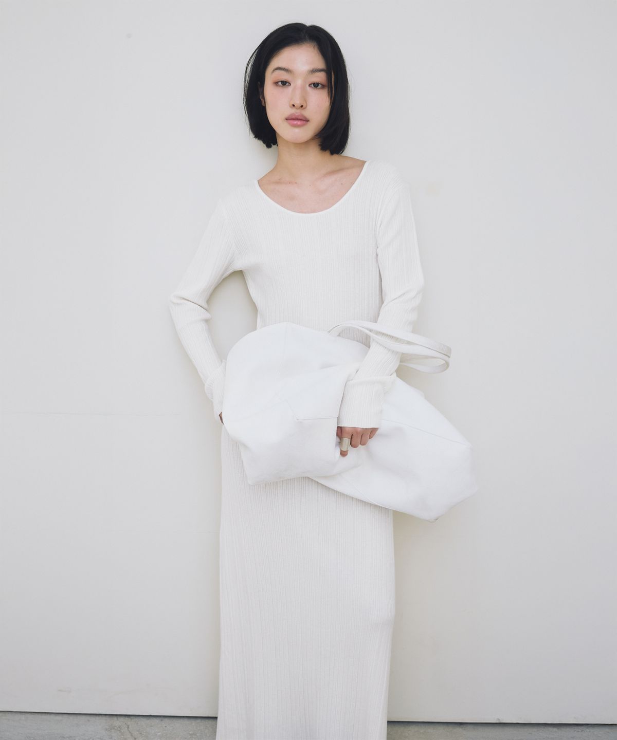 로우타이드(LOW TIDE) PLEATS KNIT DRESS [IVORY]