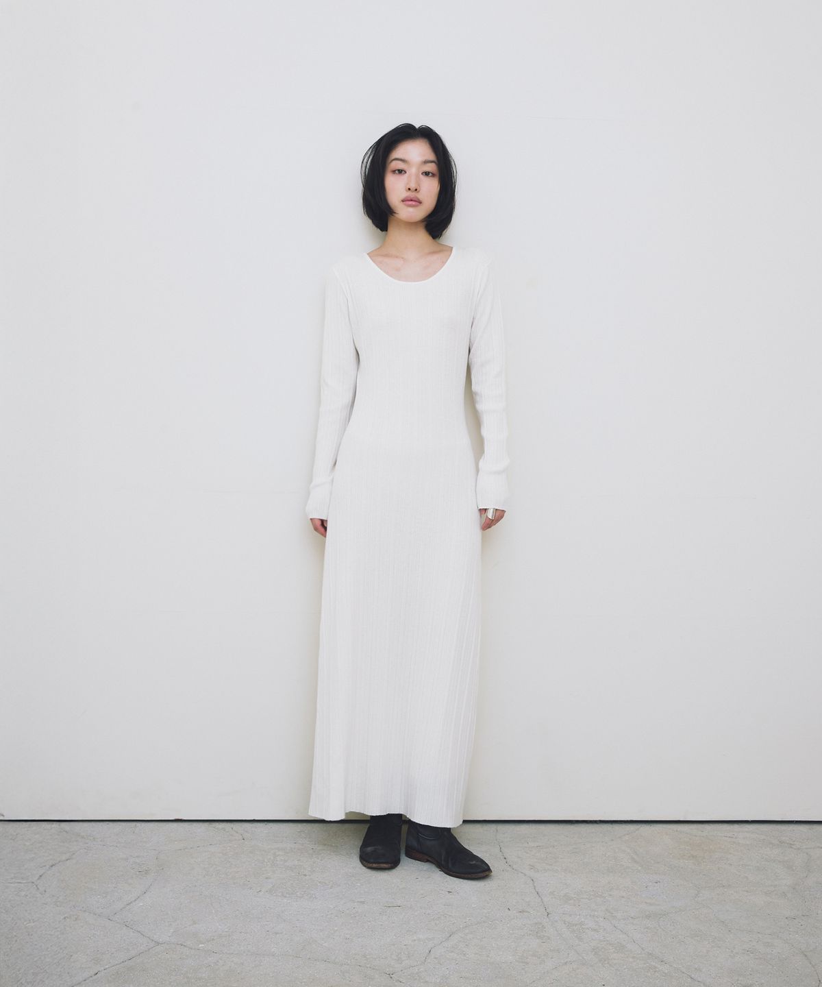 로우타이드(LOW TIDE) PLEATS KNIT DRESS [IVORY]