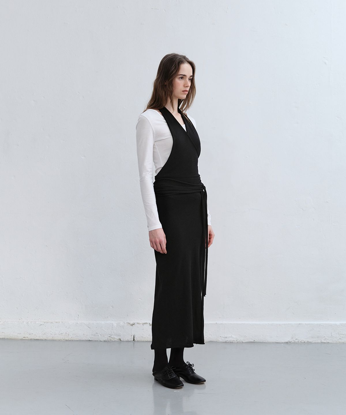 로우타이드(LOW TIDE) SLEEVELESS WRAP KNIT DRESS [BLACK]