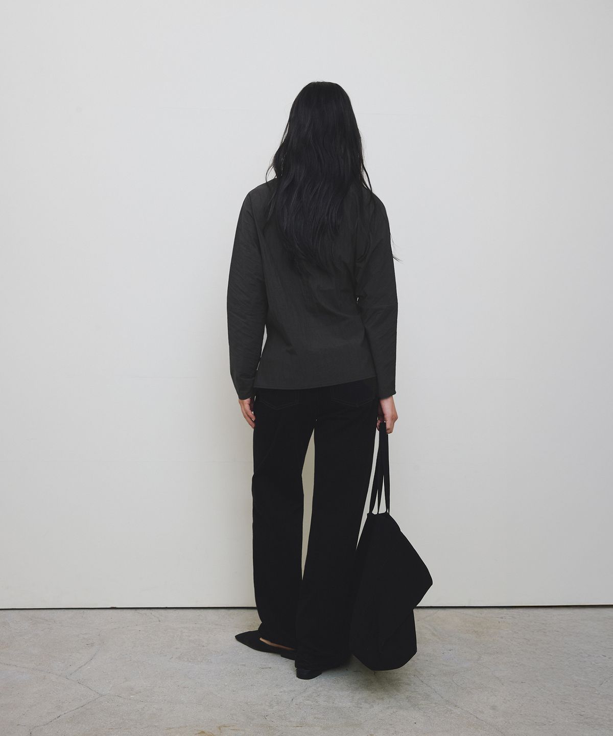 로우타이드(LOW TIDE) SCARF BLOUSE [CHARCOAL]