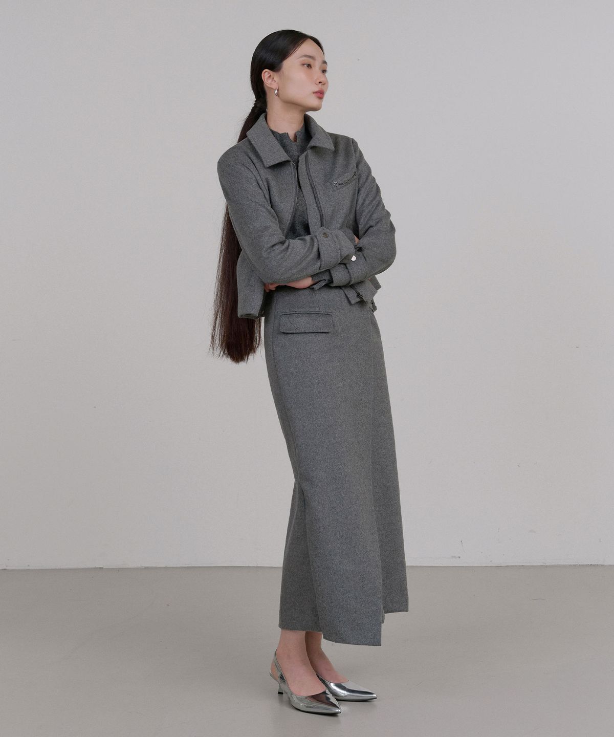 일로제(ILROZE) 언발 벨트 울 스커트 (그레이)