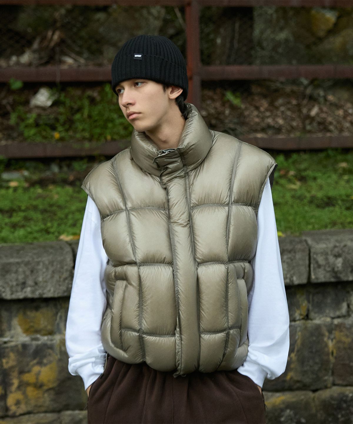 미니멀프로젝트(MINIMALPROJECT) 사일런트 시스루 다운 패딩 베스트 MVT103 [BEIGE]