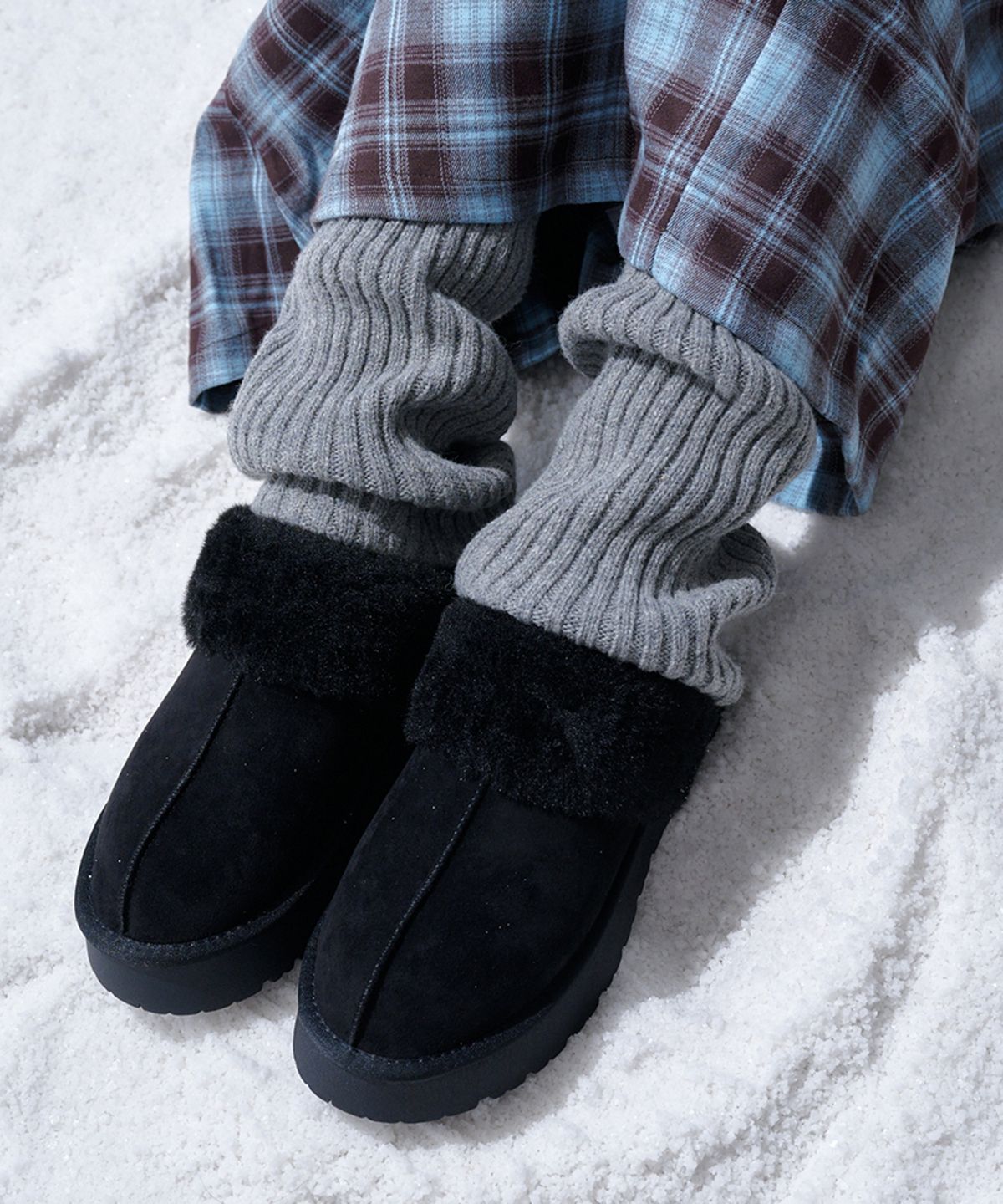 포른른(FORRR) Flatform Fur Slippers - 2Color