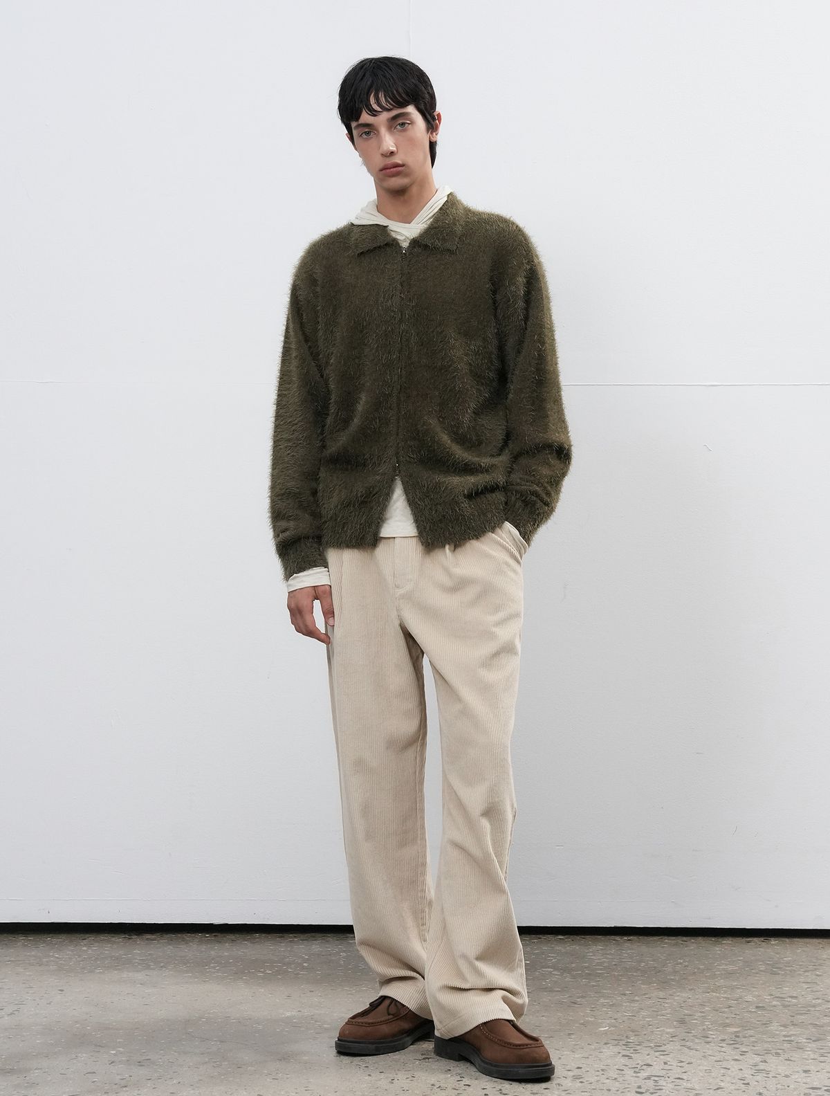 제너럴아이디어(GENERALIDEA) UNISEX 헤어리 집업 카라 가디건 [KHAKI] / SBE4U04009