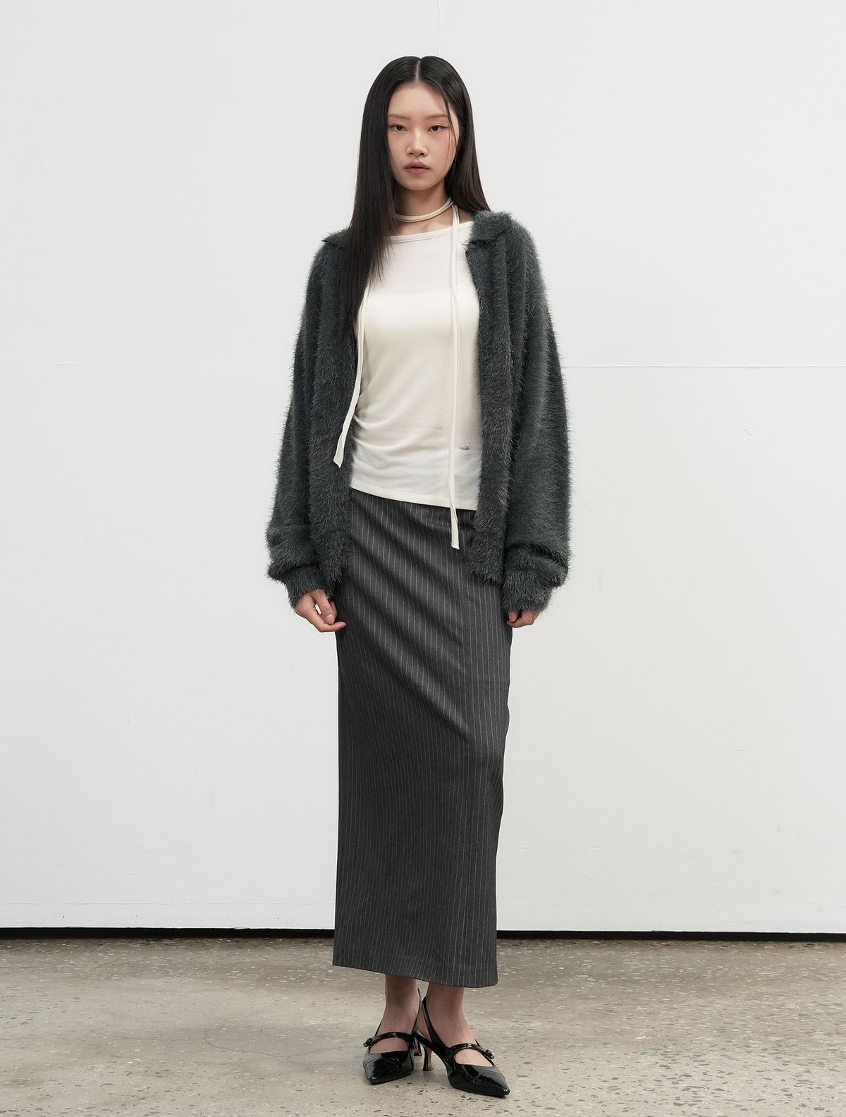 제너럴아이디어(GENERALIDEA) UNISEX 헤어리 집업 카라 가디건 [CHARCOAL] / SBE4U04009