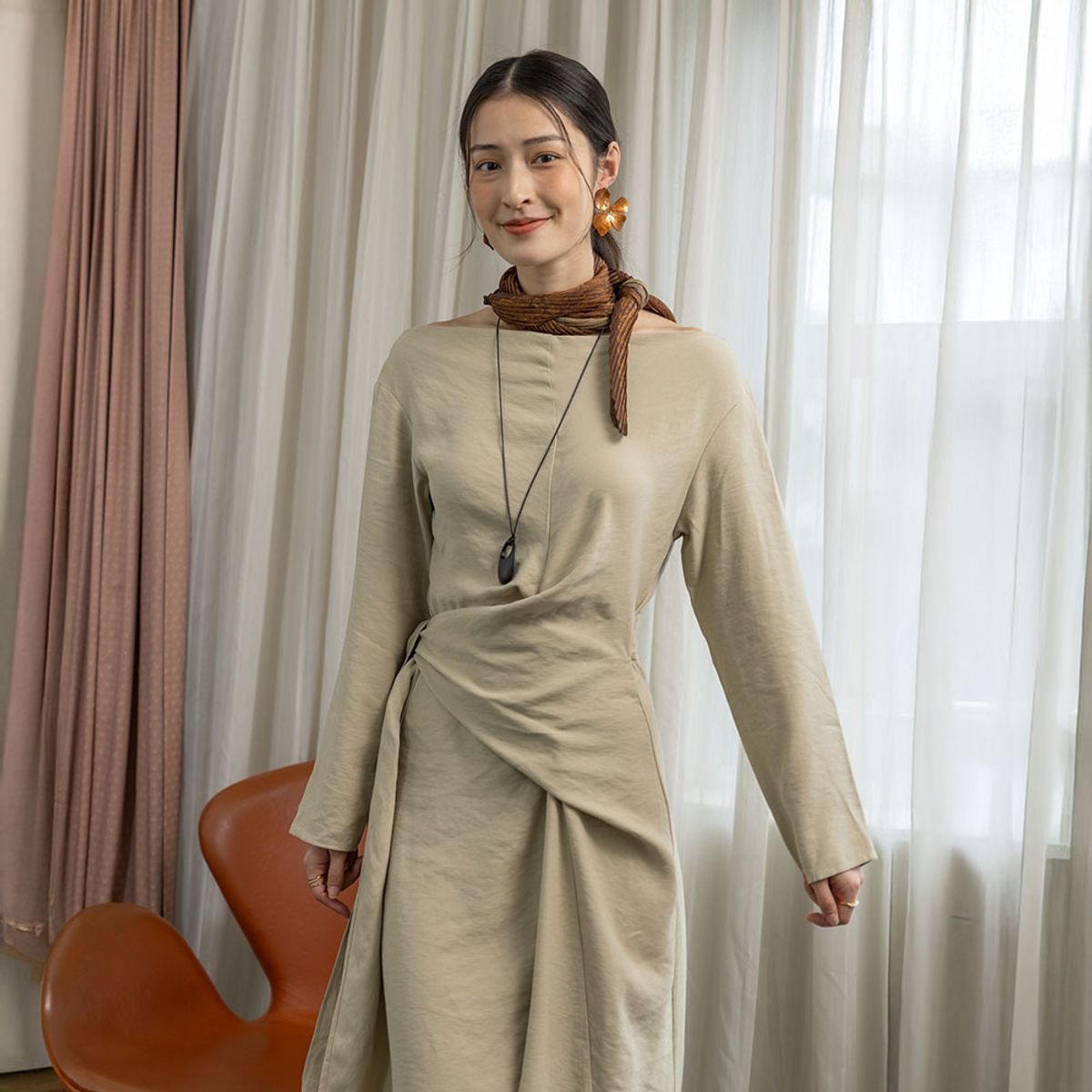 랭썬(LANGSON) LS_One-shoulder waist tie dress_2color