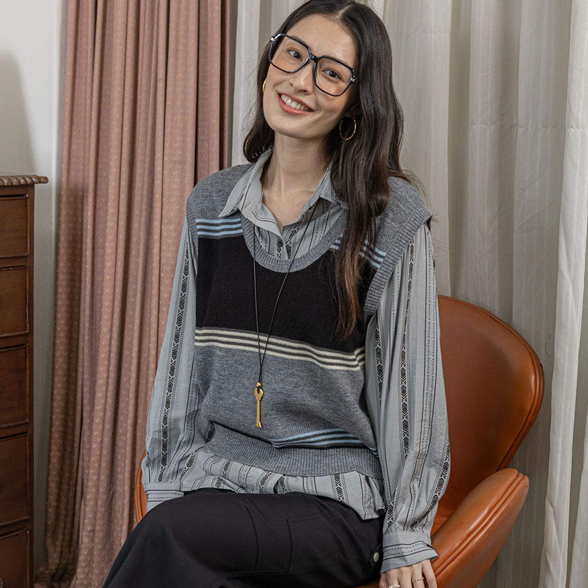 랭썬(LANGSON) LS_Gray vertical striped shirt