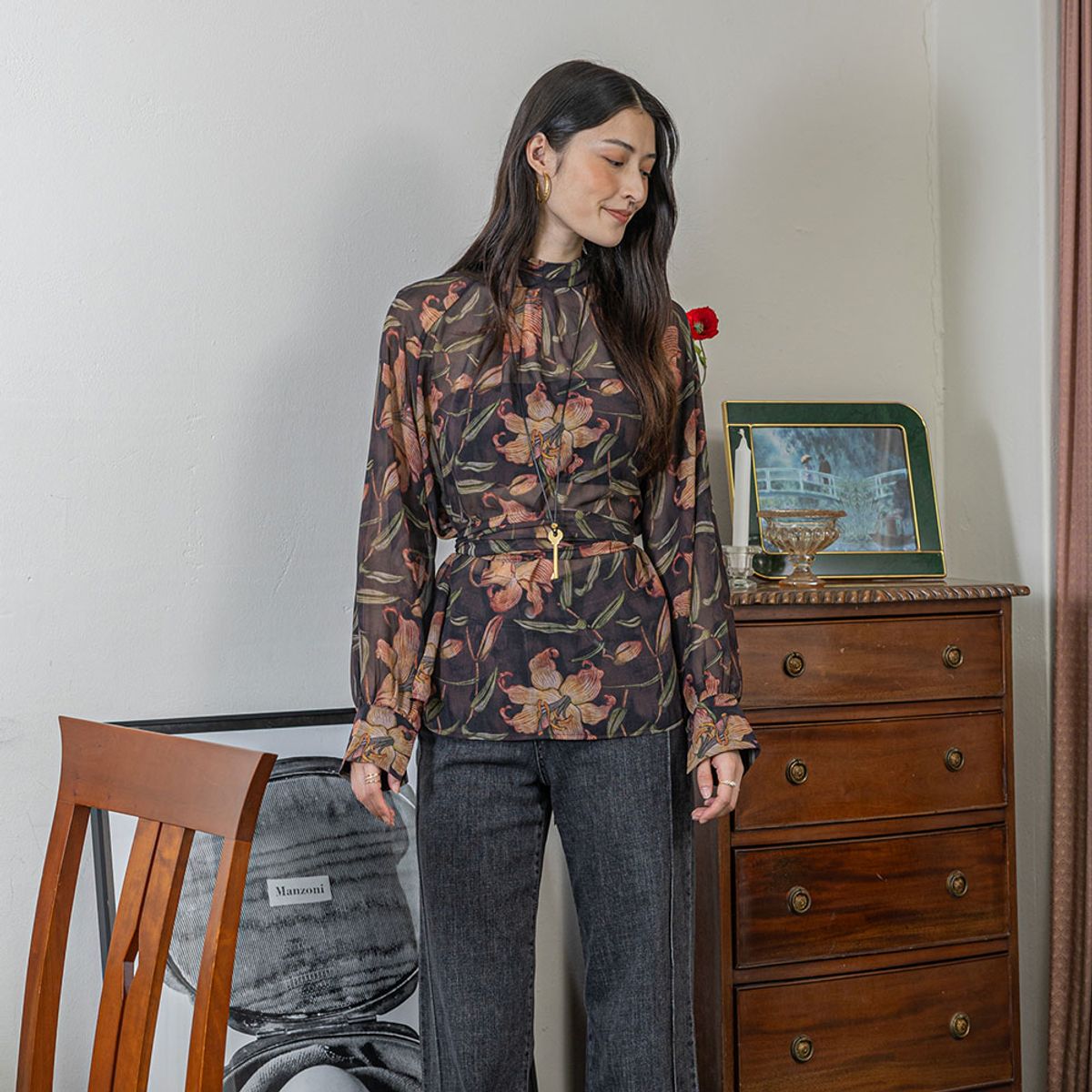 랭썬(LANGSON) LS_Dark floral belted shirt_BLACK