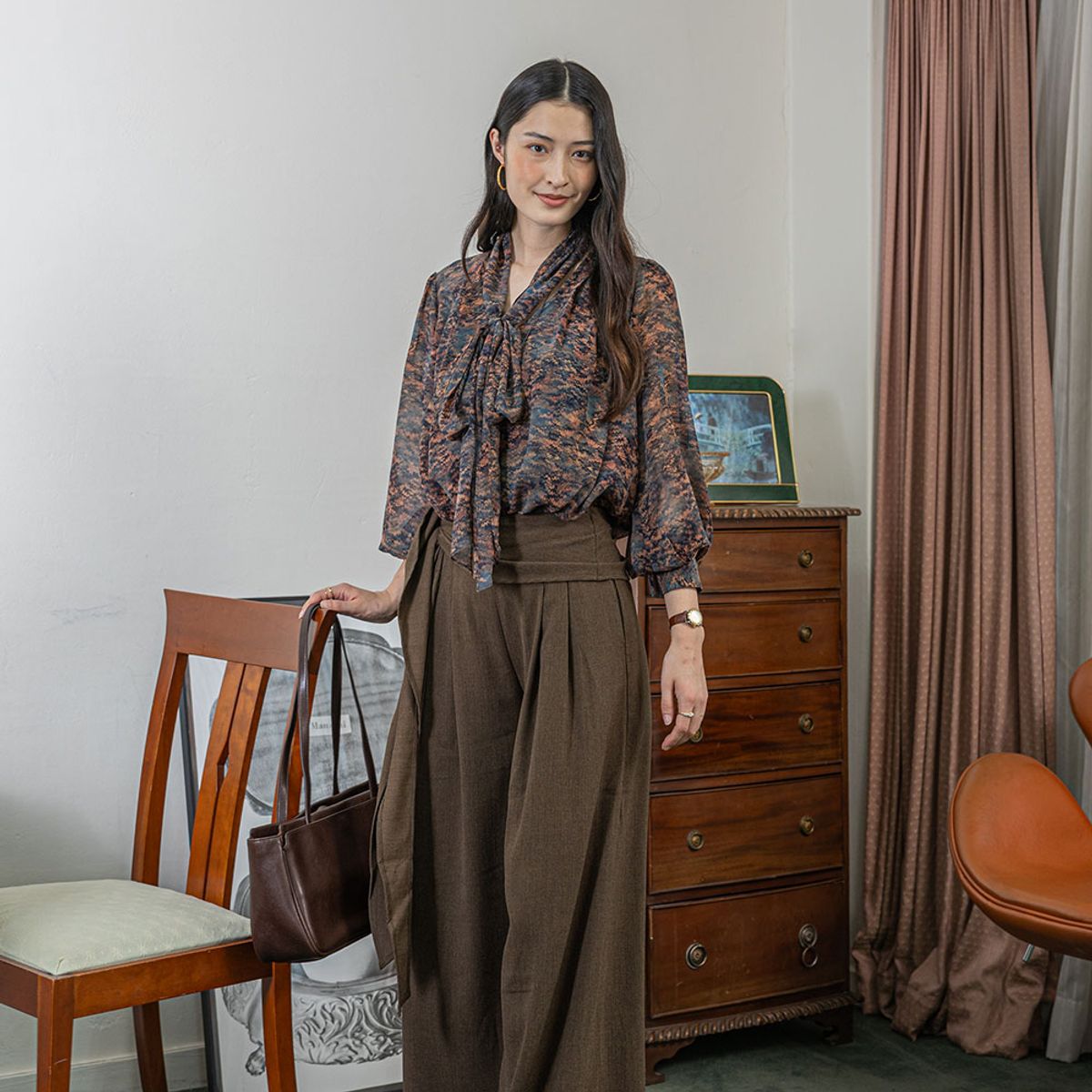 랭썬(LANGSON) LS_Textured bow tie shirt_BROWN