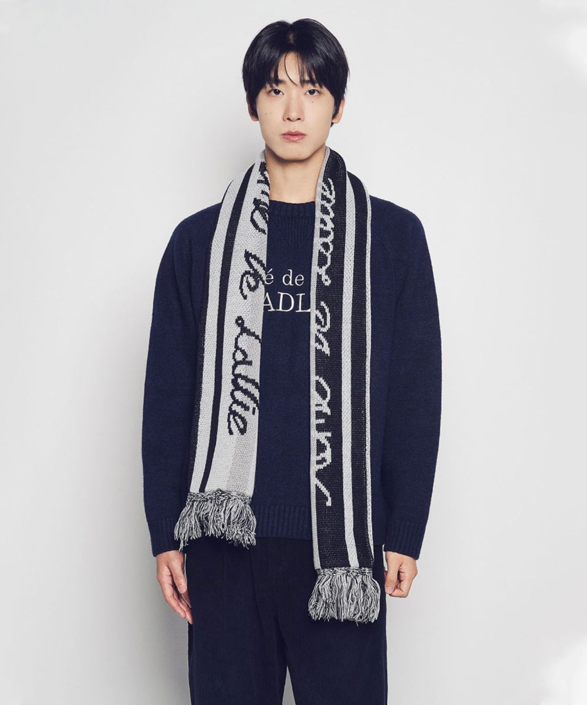 아크메드라비(ACME DE LA VIE) JACQUARD LOGO MUFFLER