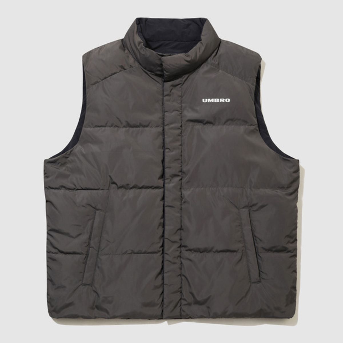 엄브로(UMBRO) 멀티유즈 리버서블 패딩 베스트 블랙 UQ421CPVO1