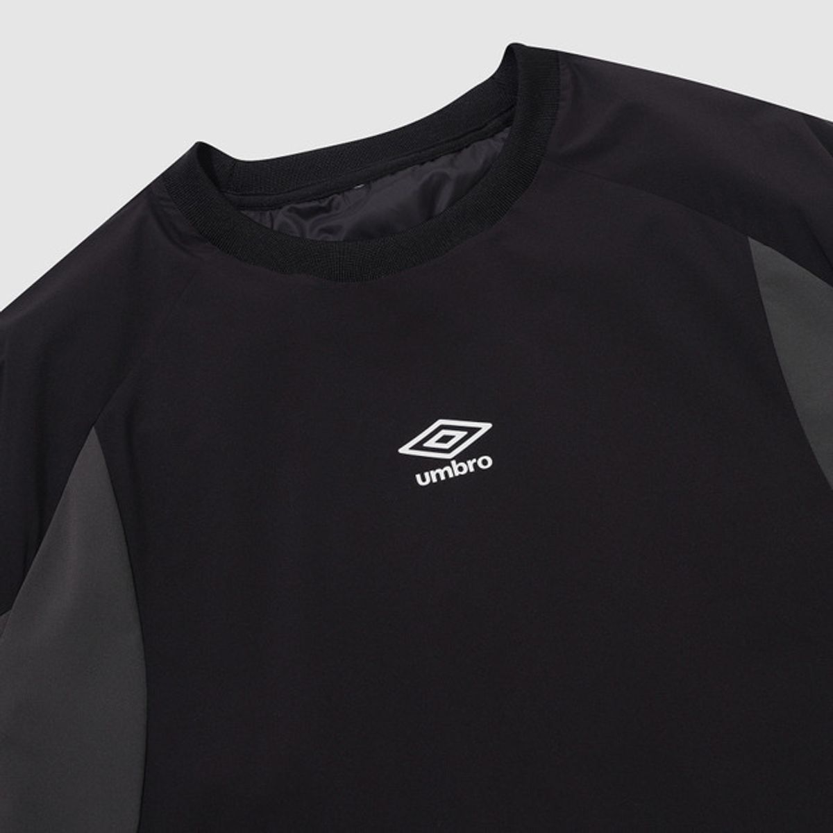 엄브로(UMBRO) PTR 인슐레이션 피스테 블랙 UQ421SWTO6