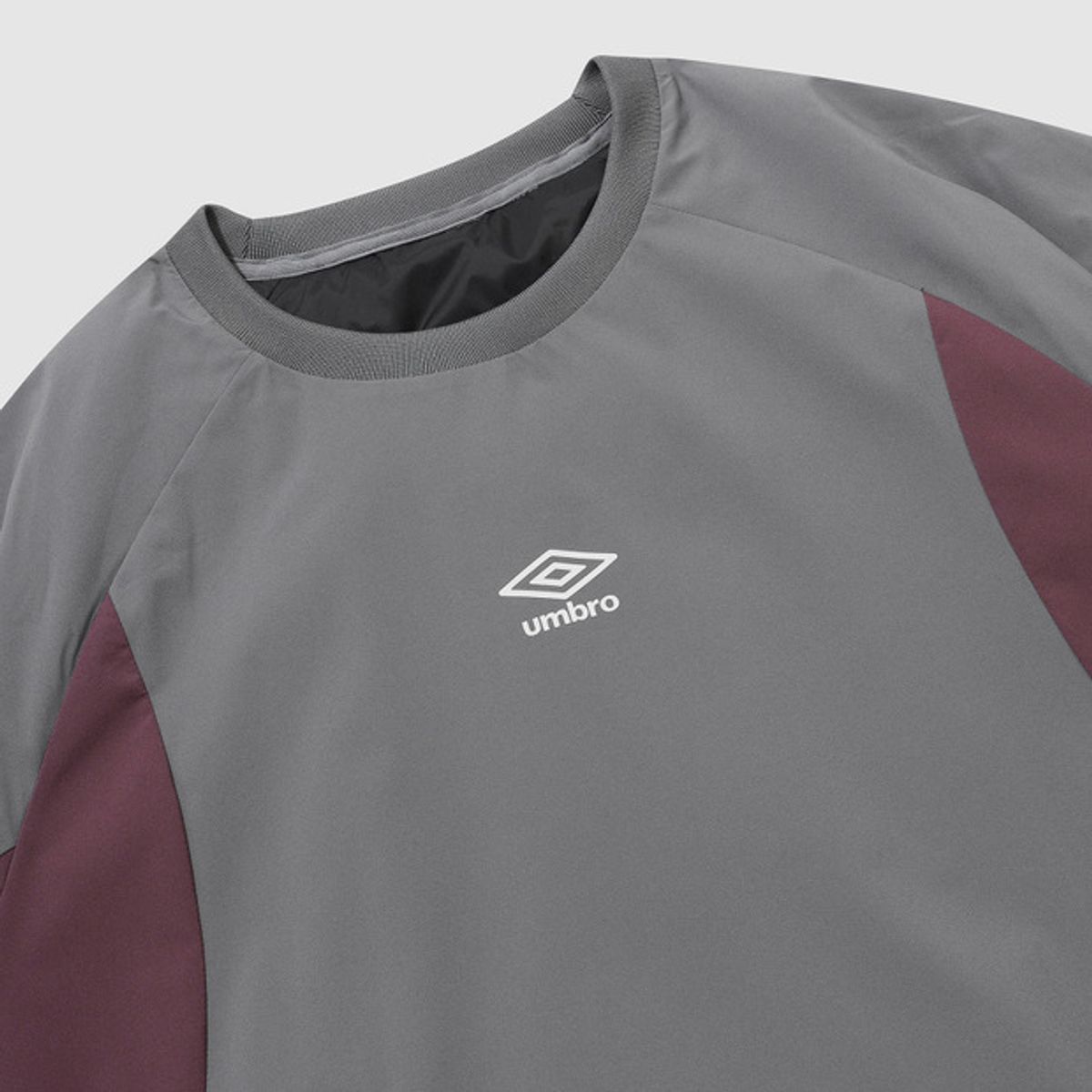 엄브로(UMBRO) PTR 인슐레이션 피스테 차콜 UQ421SWTO6