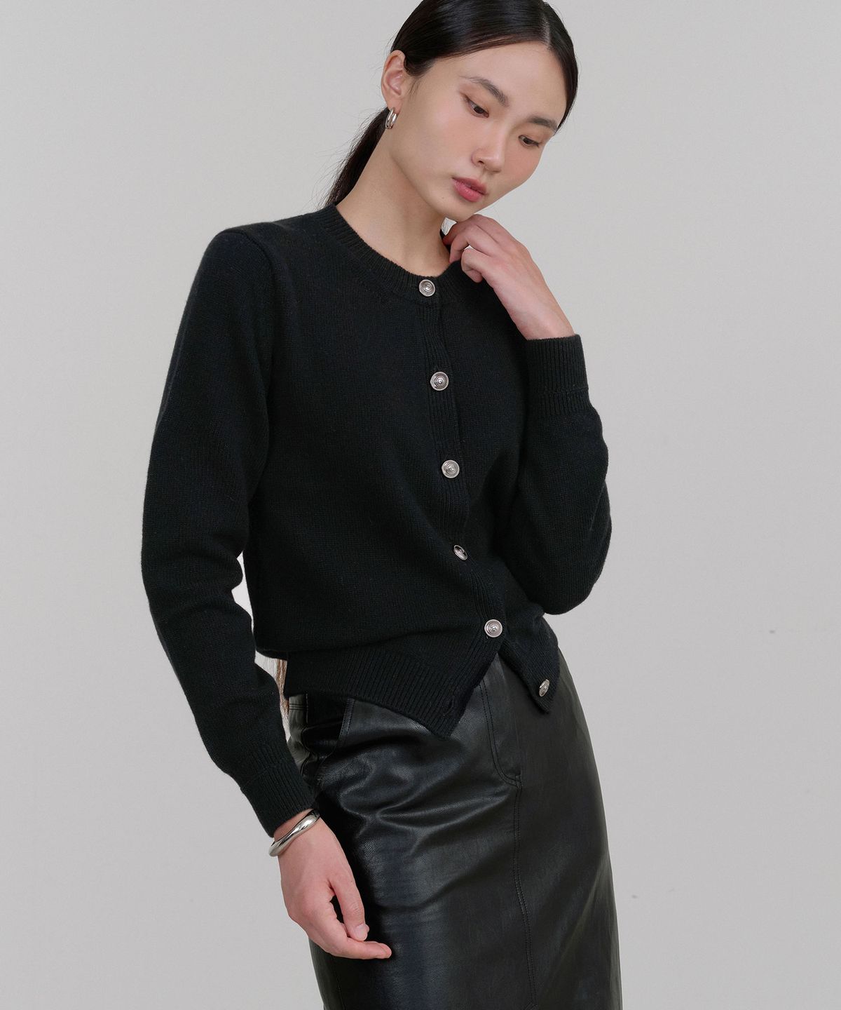 일로제(ILROZE) 알비 캐시미어 가디건 (블랙)