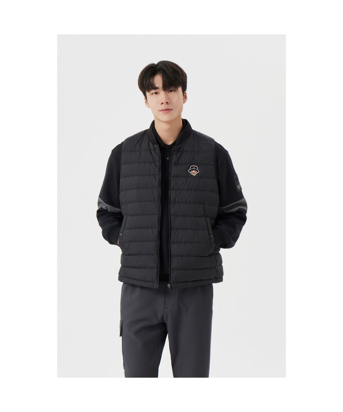 골든베어(GOLDEN BEAR) Lightweight Down Vest G4VAW25811BKX