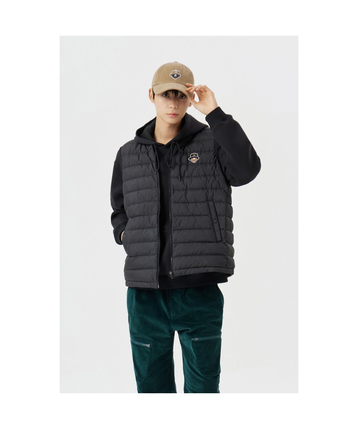 골든베어(GOLDEN BEAR) Lightweight Down Vest G4VAW25811BKX