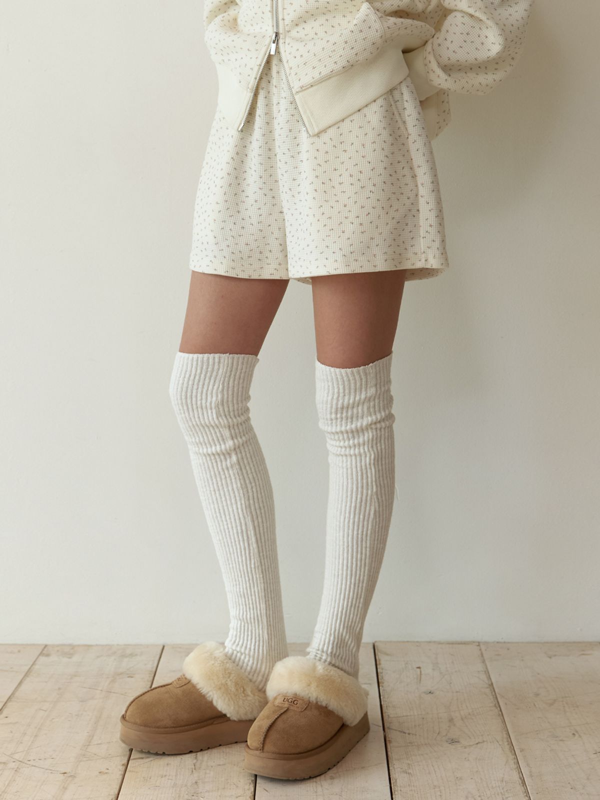 리엘(RE L) Flowered waffle shorts (cream)