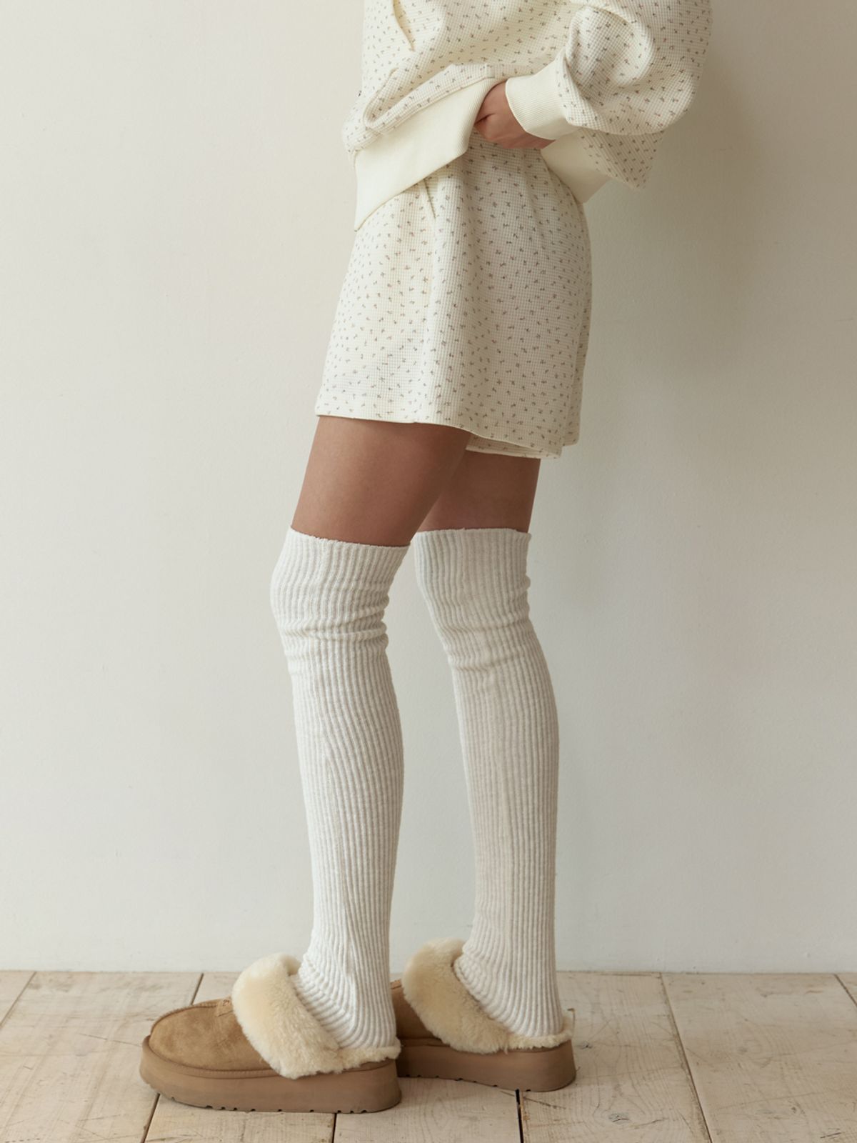 리엘(RE L) Flowered waffle shorts (cream)