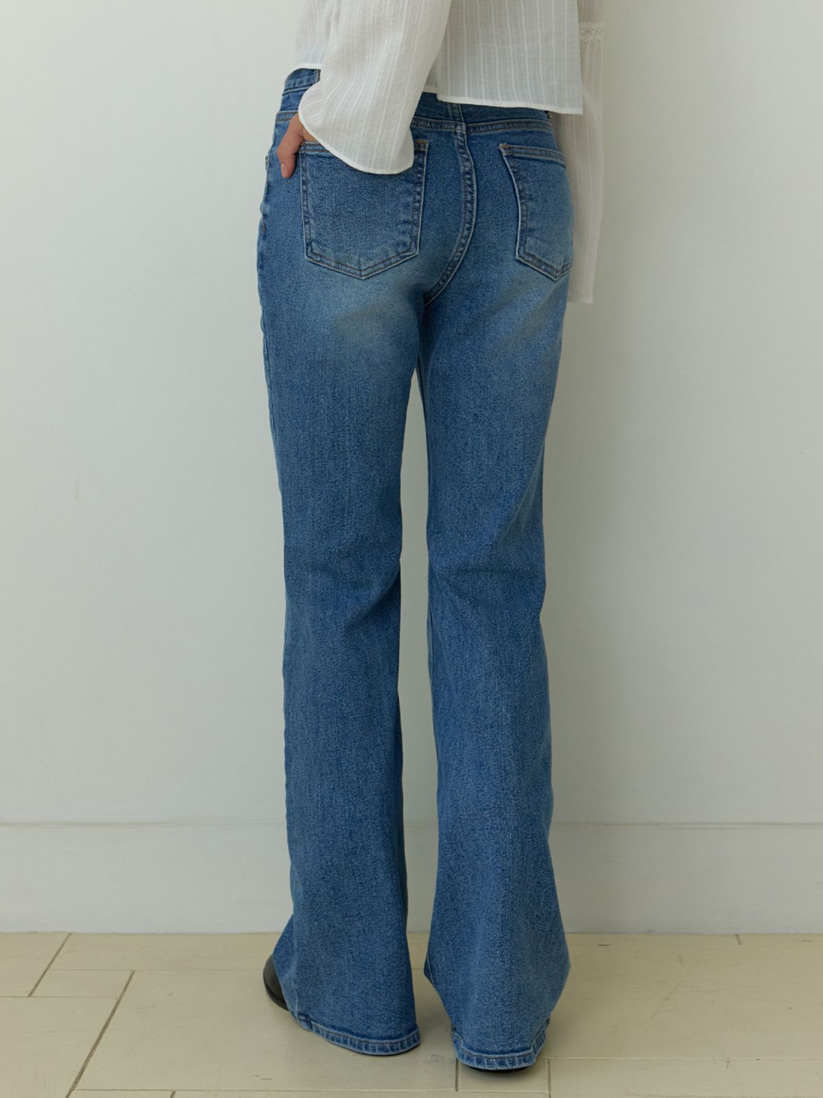 리엘(RE L) Ra boots-cut denim pants (blue)