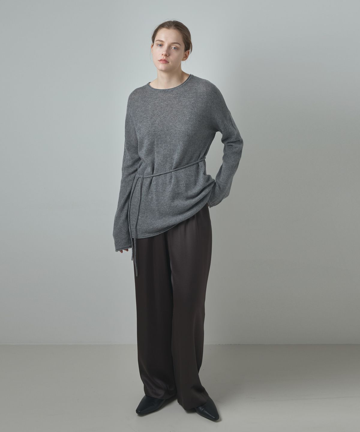 누토프(NUTOFFE) Belted Round Cashmere Knit_Gray