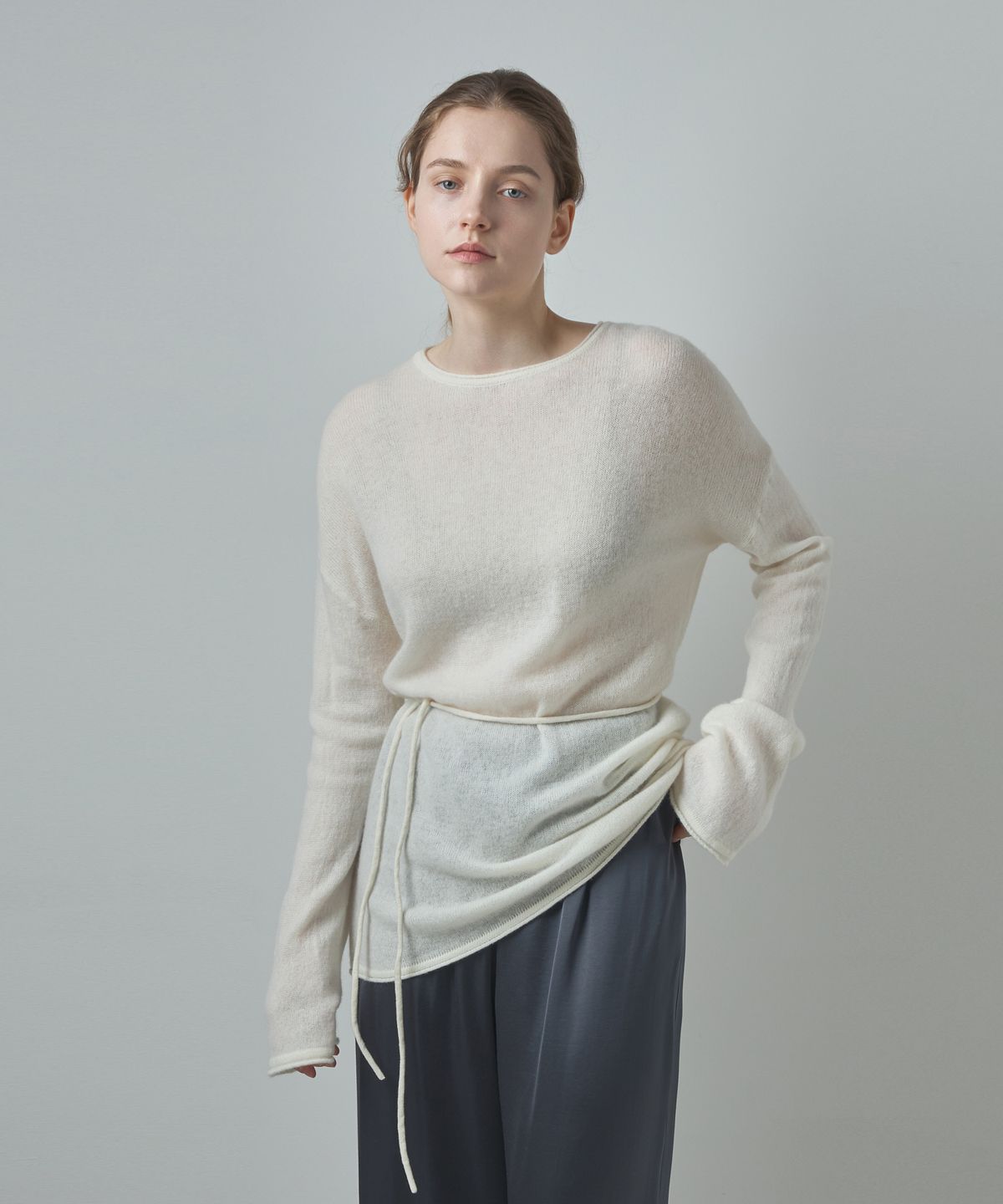 누토프(NUTOFFE) Belted Round Cashmere Knit_Ivory