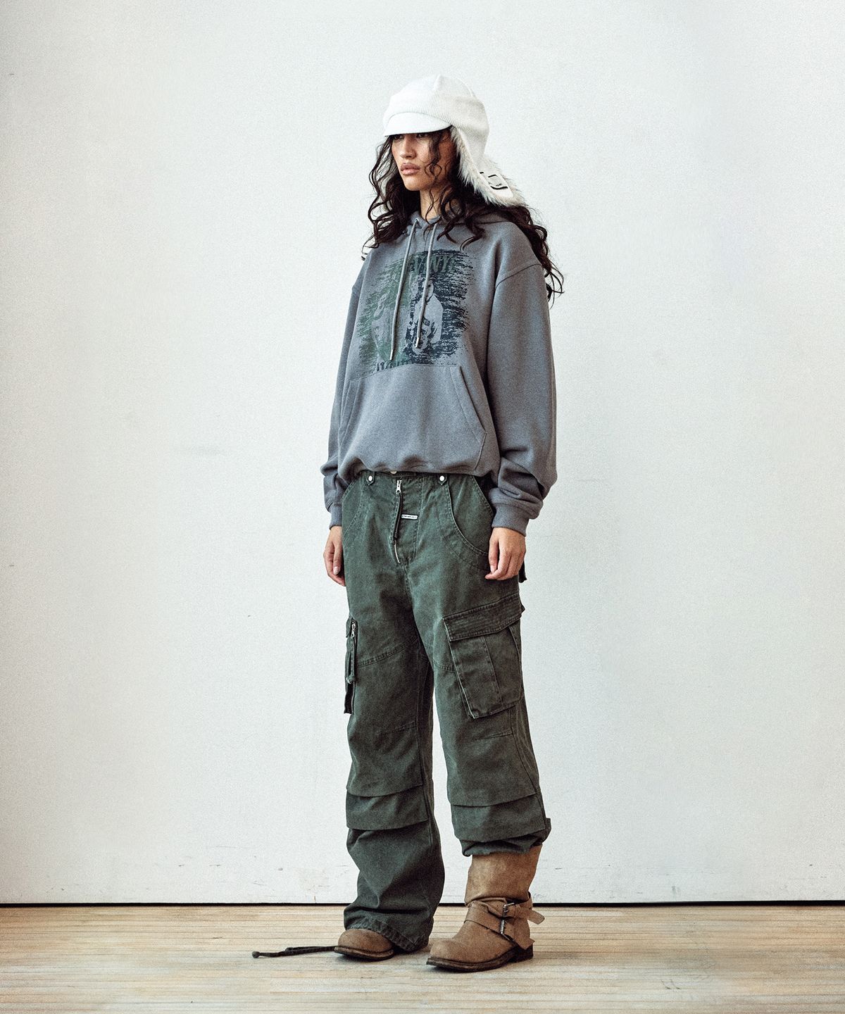 더바이닐하우스(THEVINYLHOUSE) VINTAGE TWO-TONE HOODIE DEEP GREY