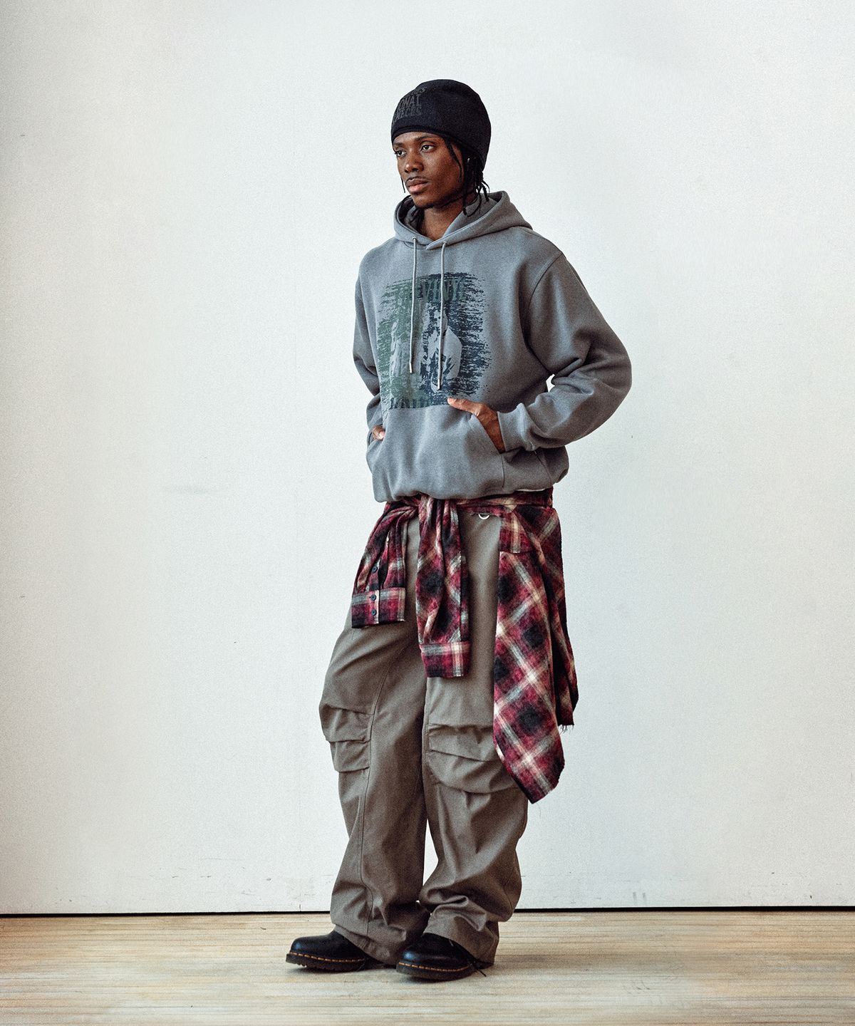 더바이닐하우스(THEVINYLHOUSE) VINTAGE TWO-TONE HOODIE DEEP GREY