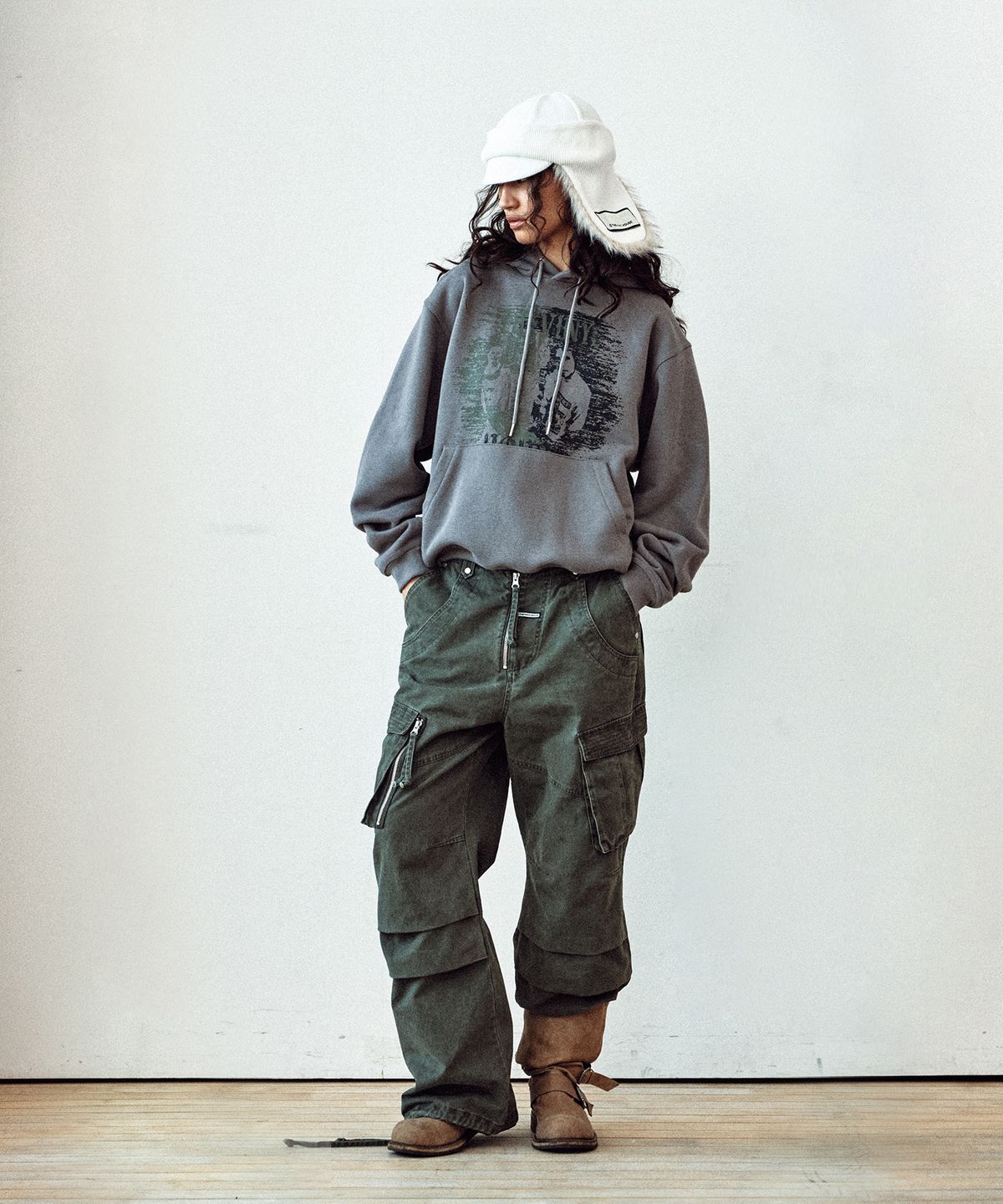 더바이닐하우스(THEVINYLHOUSE) VINTAGE TWO-TONE HOODIE DEEP GREY