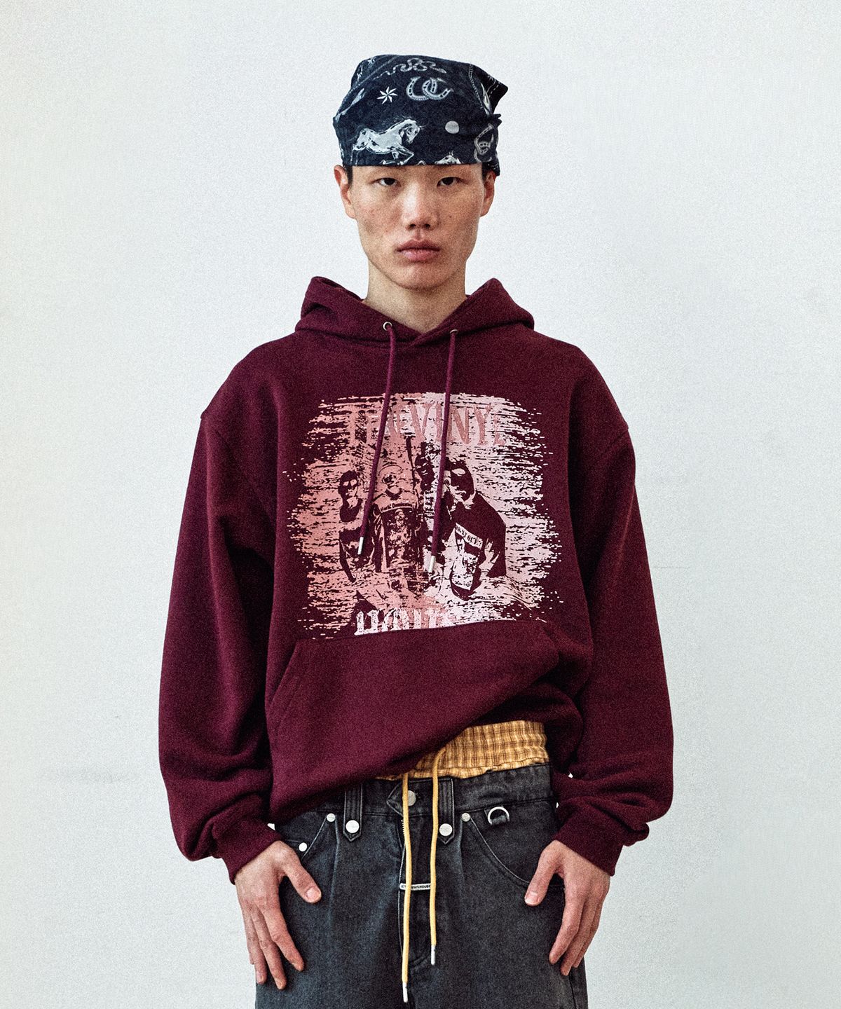 더바이닐하우스(THEVINYLHOUSE) VINTAGE TWO-TONE HOODIE BURGUNDY
