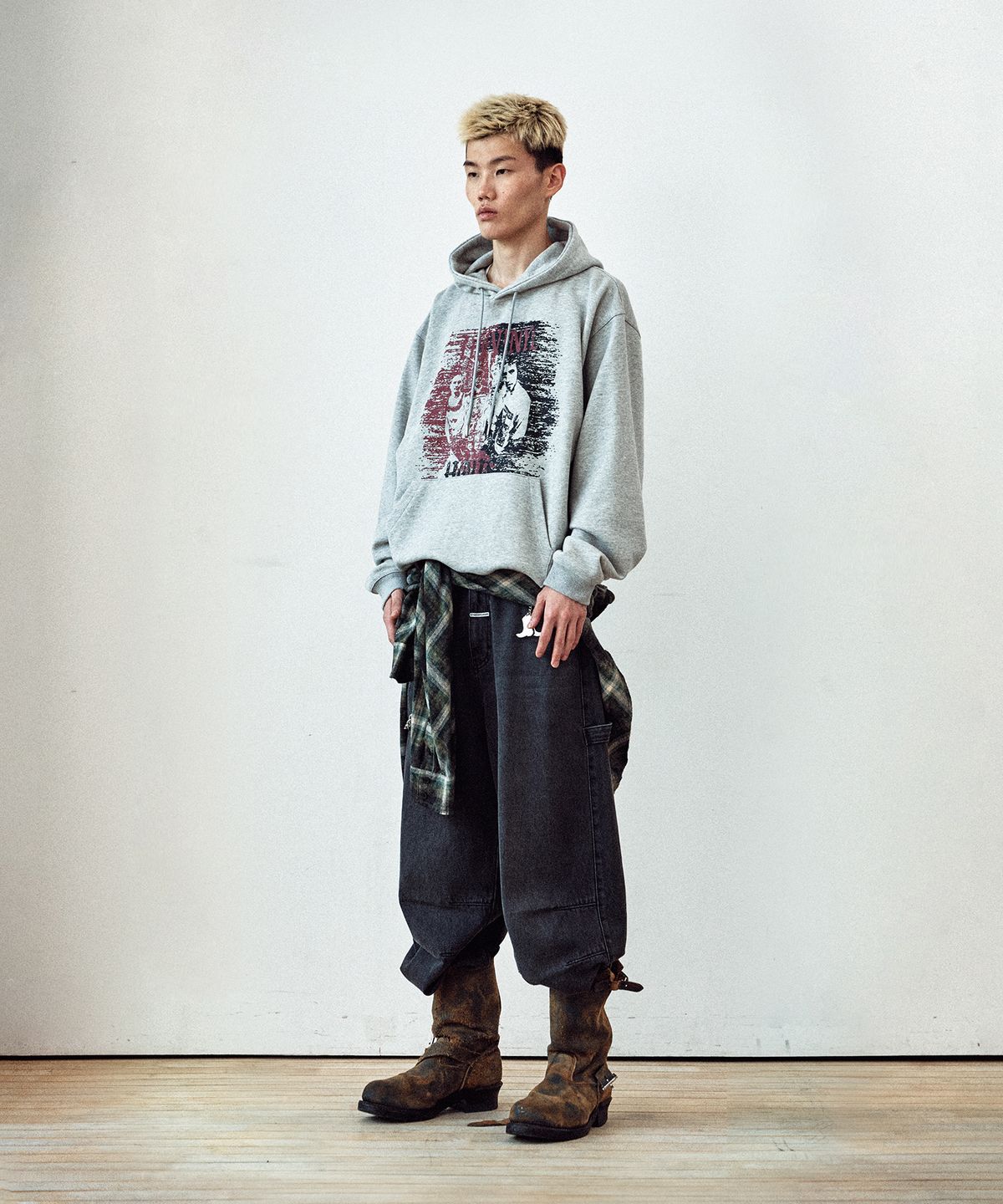 더바이닐하우스(THEVINYLHOUSE) VINTAGE TWO-TONE HOODIE GREY