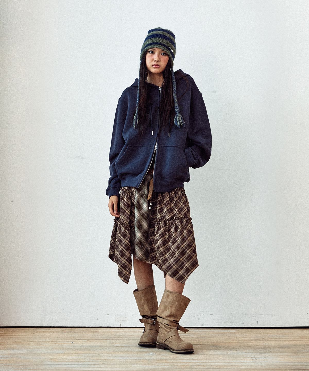 더바이닐하우스(THEVINYLHOUSE) GRAPHIC HOODIE ZIP-UP NAVY