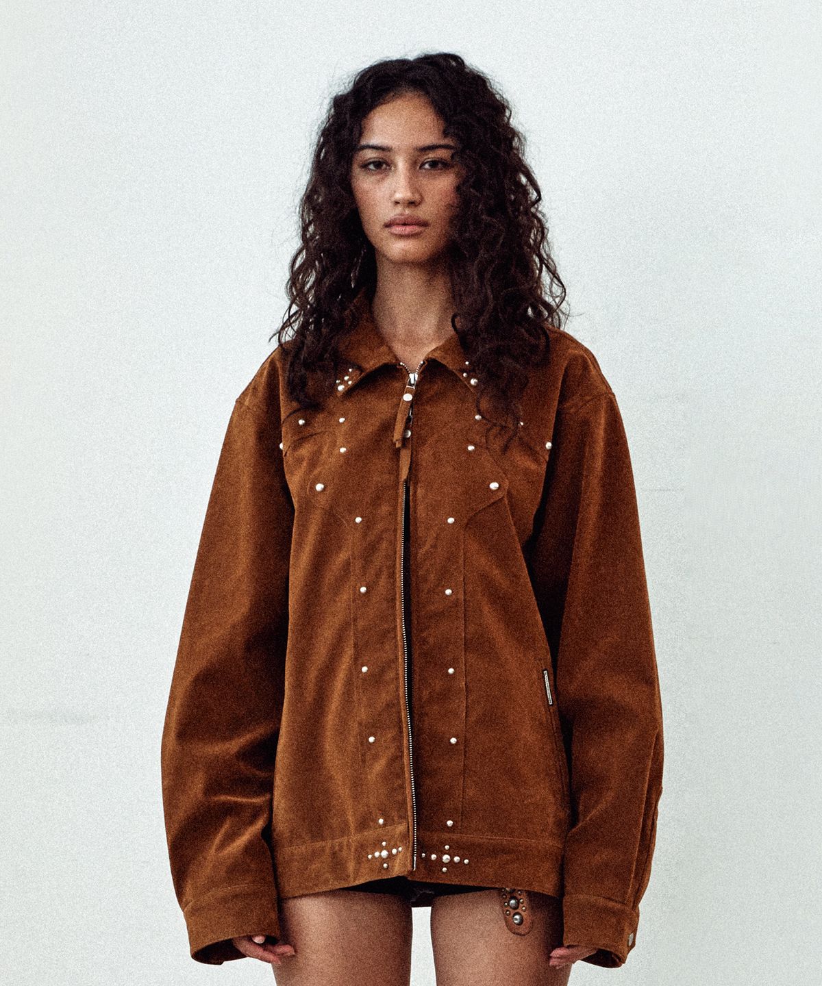 더바이닐하우스(THEVINYLHOUSE) STUDDED SUEDE JACKET BROWN