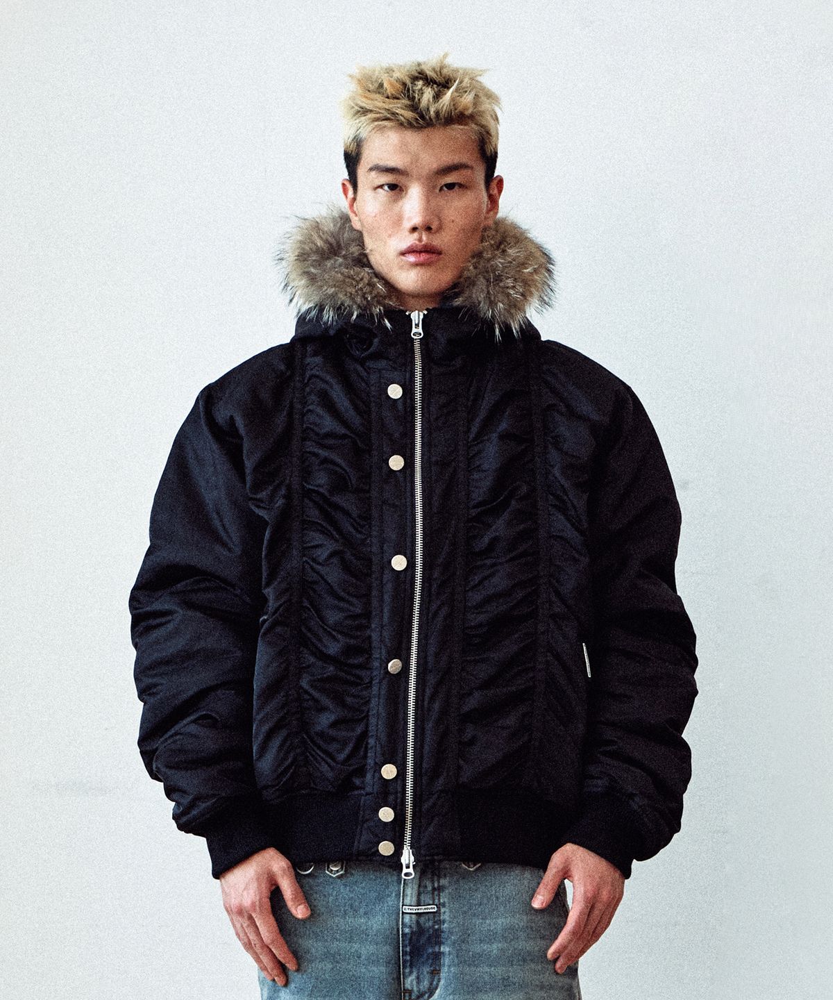 더바이닐하우스(THEVINYLHOUSE) FUR HOODED MA-1 JACKET BLACK