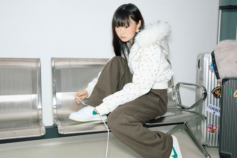 MUSINSA公式 | YOUHEE FLOWER MA-1 FUR HOOD JUMPER IVORY