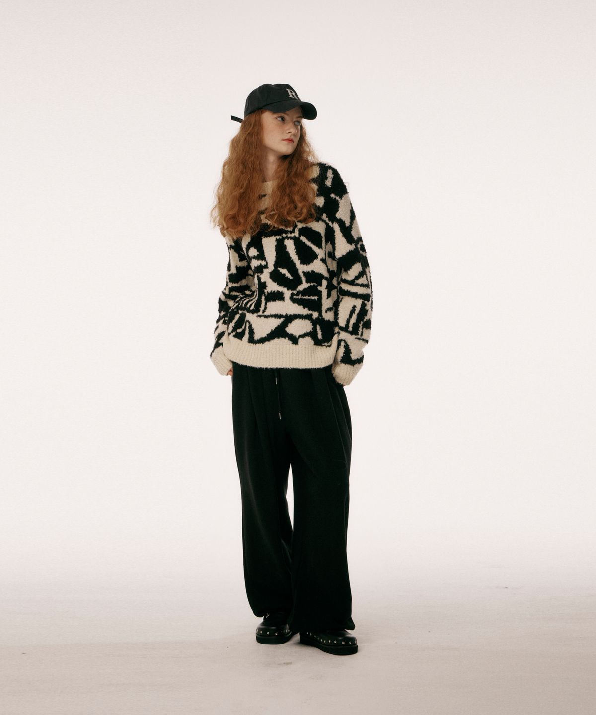 오픈도어스튜디오(OPENDOORSTUDIO) like pattern knit black