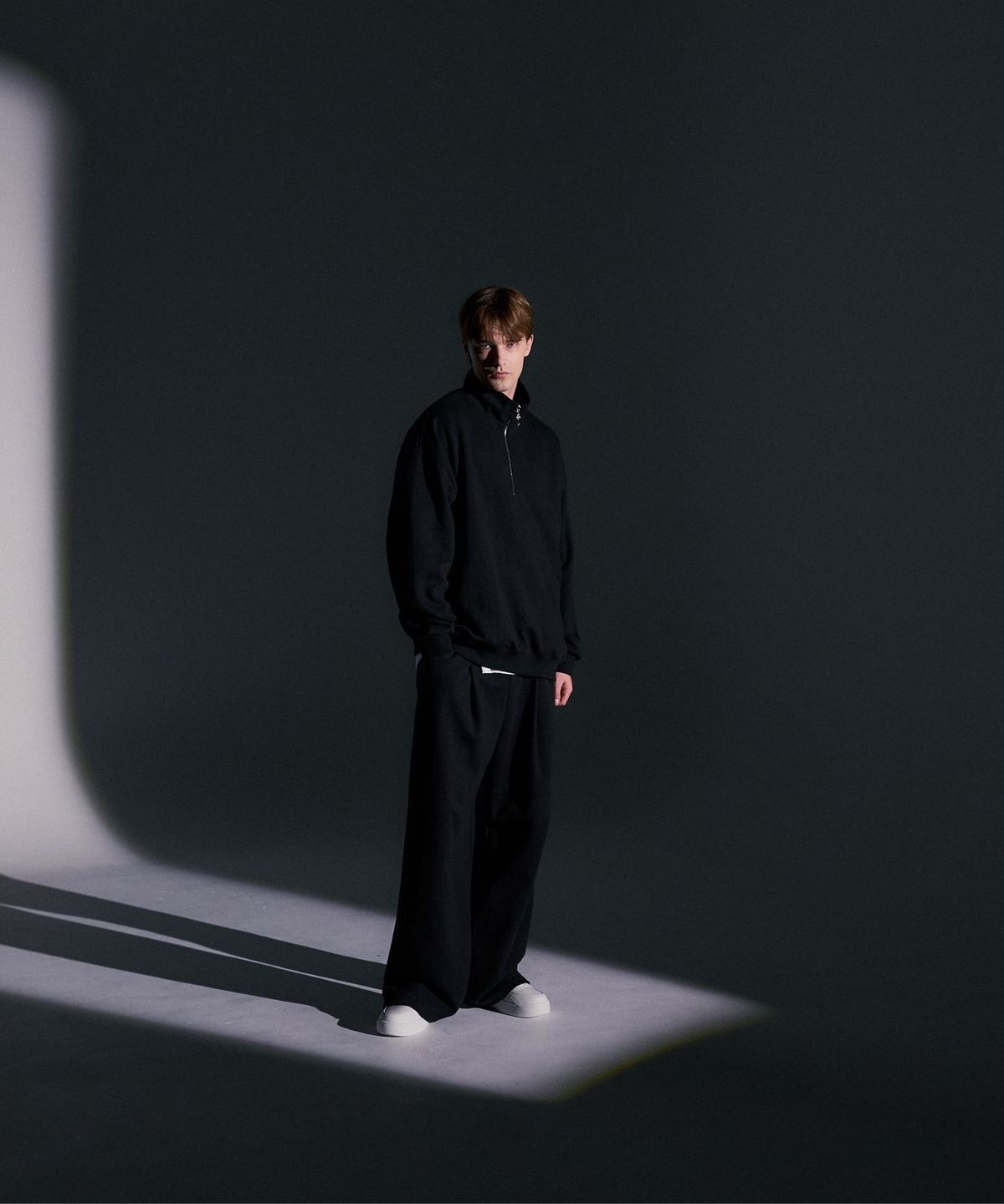 메종 드 누아(MAISON DE NOIR) LIGNÉE NOIR HALF ZIP