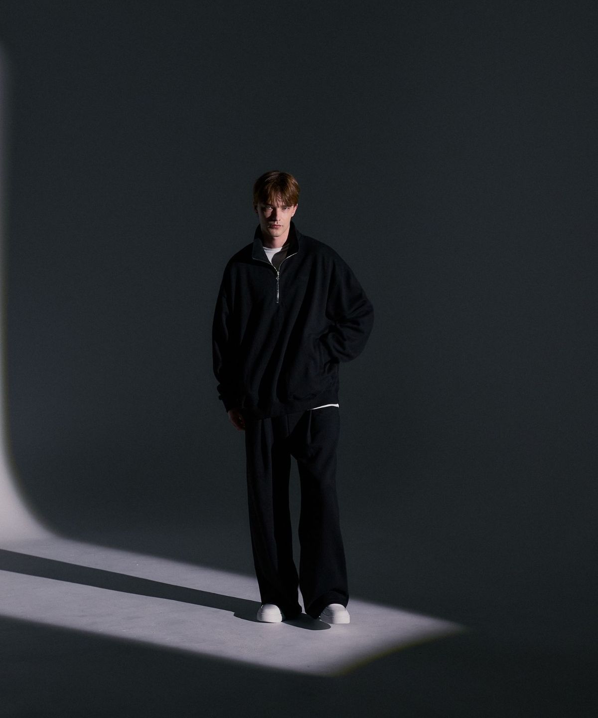 메종 드 누아(MAISON DE NOIR) LIGNÉE NOIR HALF ZIP
