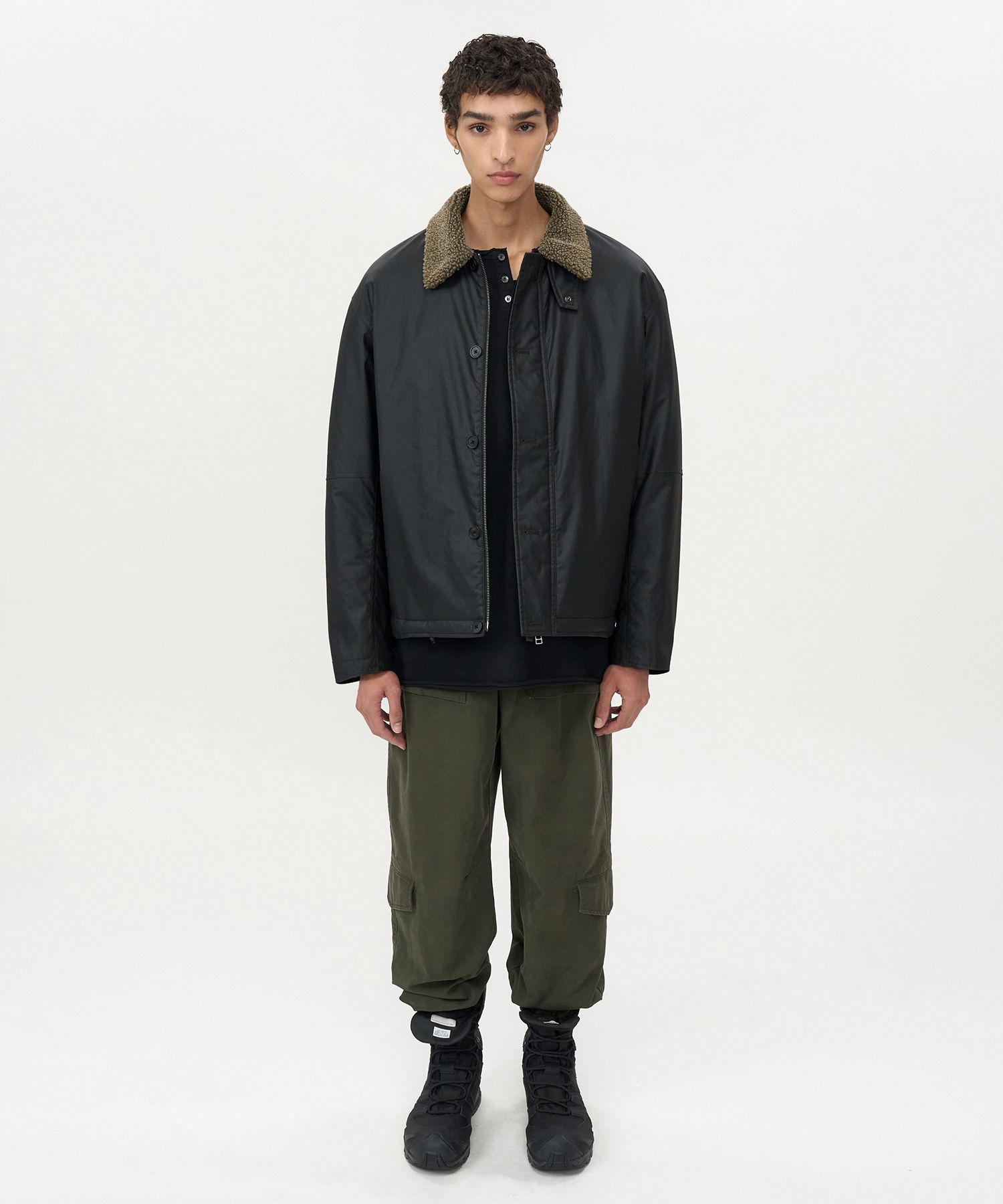 MUSINSA | INSILENCE Waxed Cotton Shearling Deck Jacket BLACK