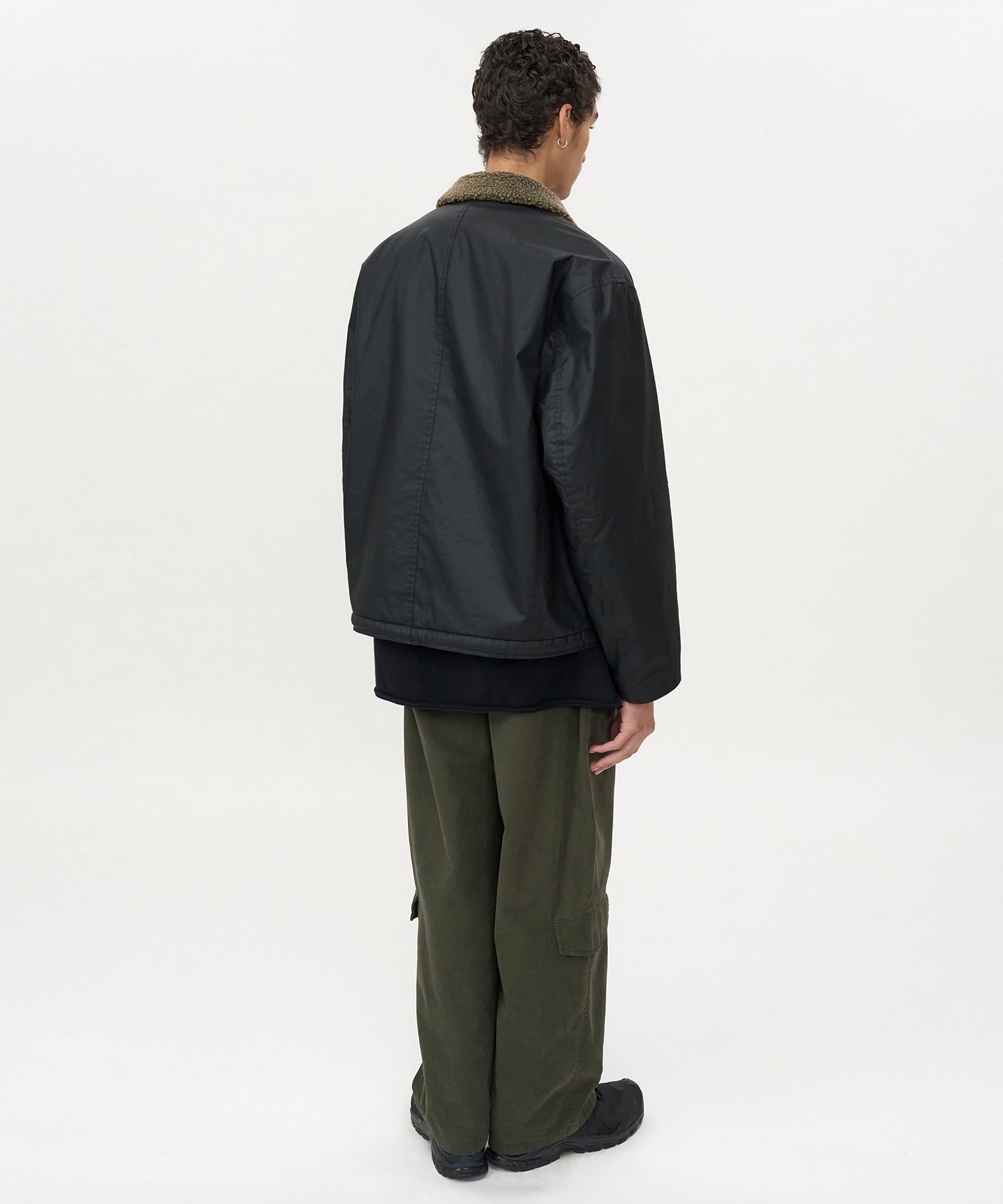 MUSINSA | INSILENCE Waxed Cotton Shearling Deck Jacket BLACK