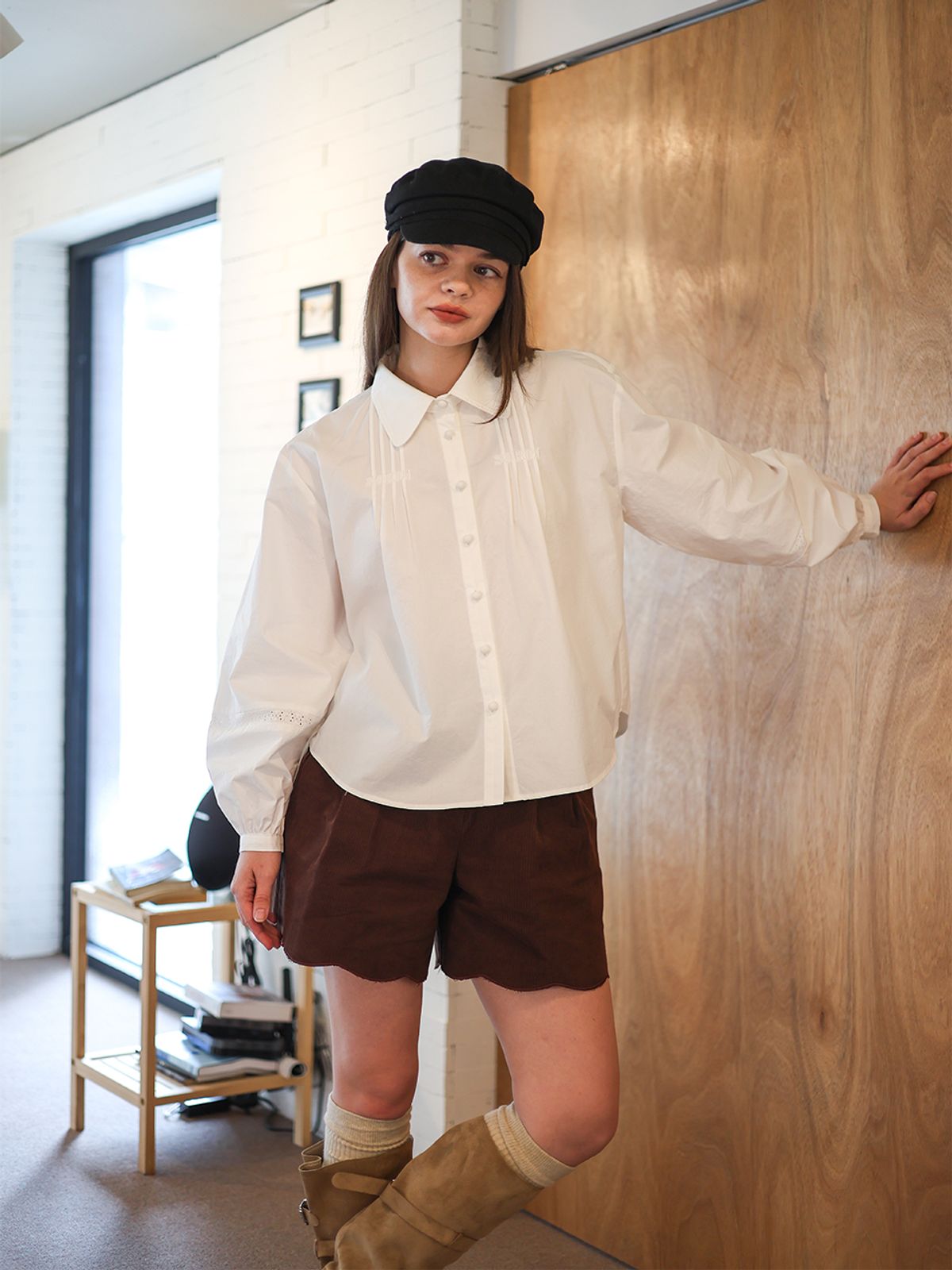 소르디(SORDI) Posy Pintuck Blouse_white